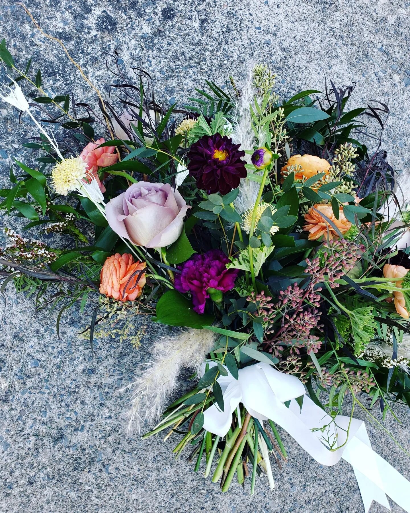 Let's talk about your Minimony:

Our Pop-up Proper Package is designed to give you all the joy &amp; memories of saying &ldquo;I do!&rdquo; &ndash; minus all the unnecessary bullshit. (That&rsquo;s where we come in.) 

A Bouquet, boutonniere &amp; ca
