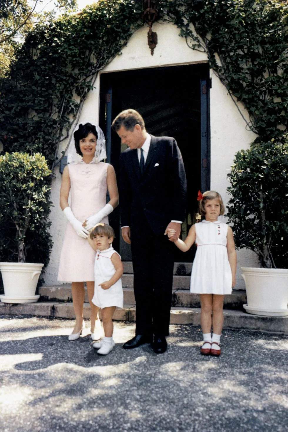 hbz-jackie-kennedy-1963-gettyimages-89859906_2
