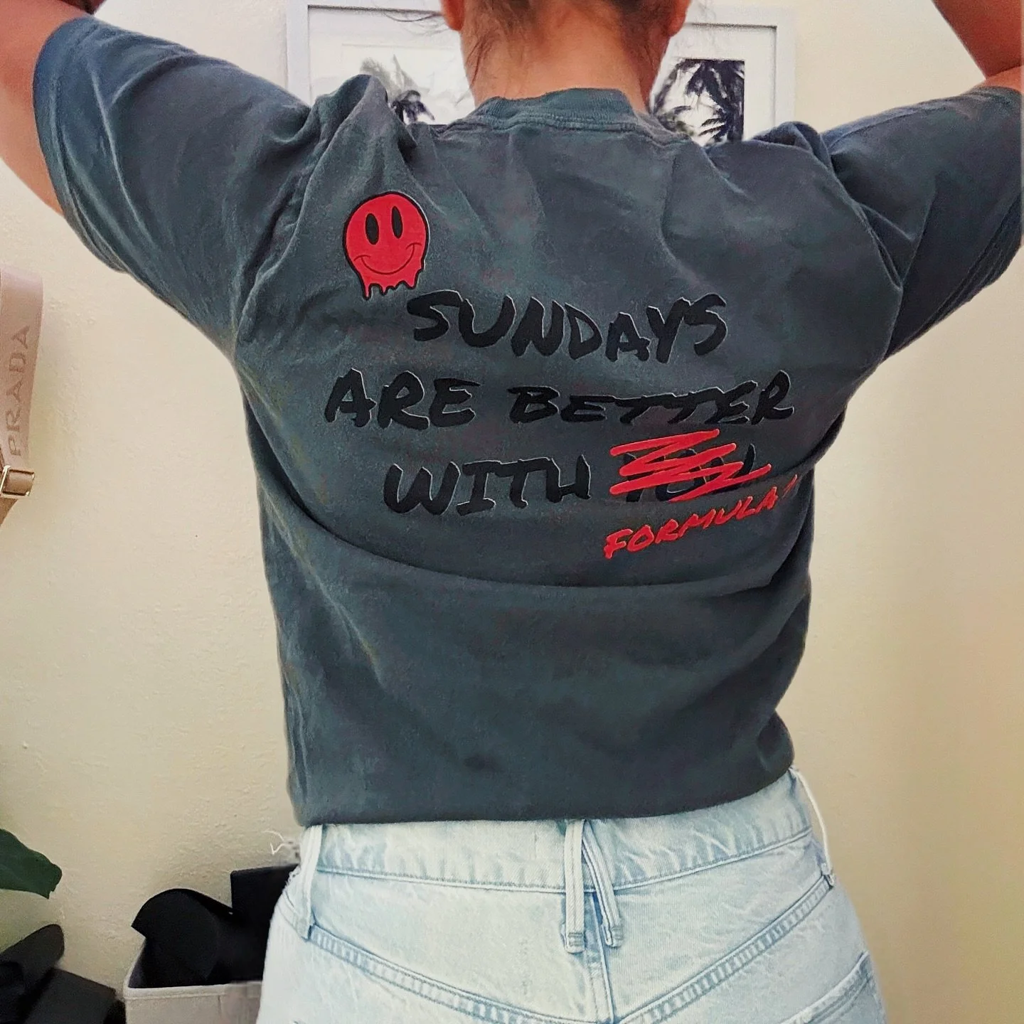Today is boring. I am bored. 🥱🫩

#howmanydays #ootd #weekendfit #f1islife #boringsundays #Formula1Style #F1Life #f1girlie #SundaysAreForRacing #MotorsportFashion #Formula1Fans #F1StreetStyle #RaceWeekendReady #F1Addict #F1Obsessed #GraphicTeeStyle 