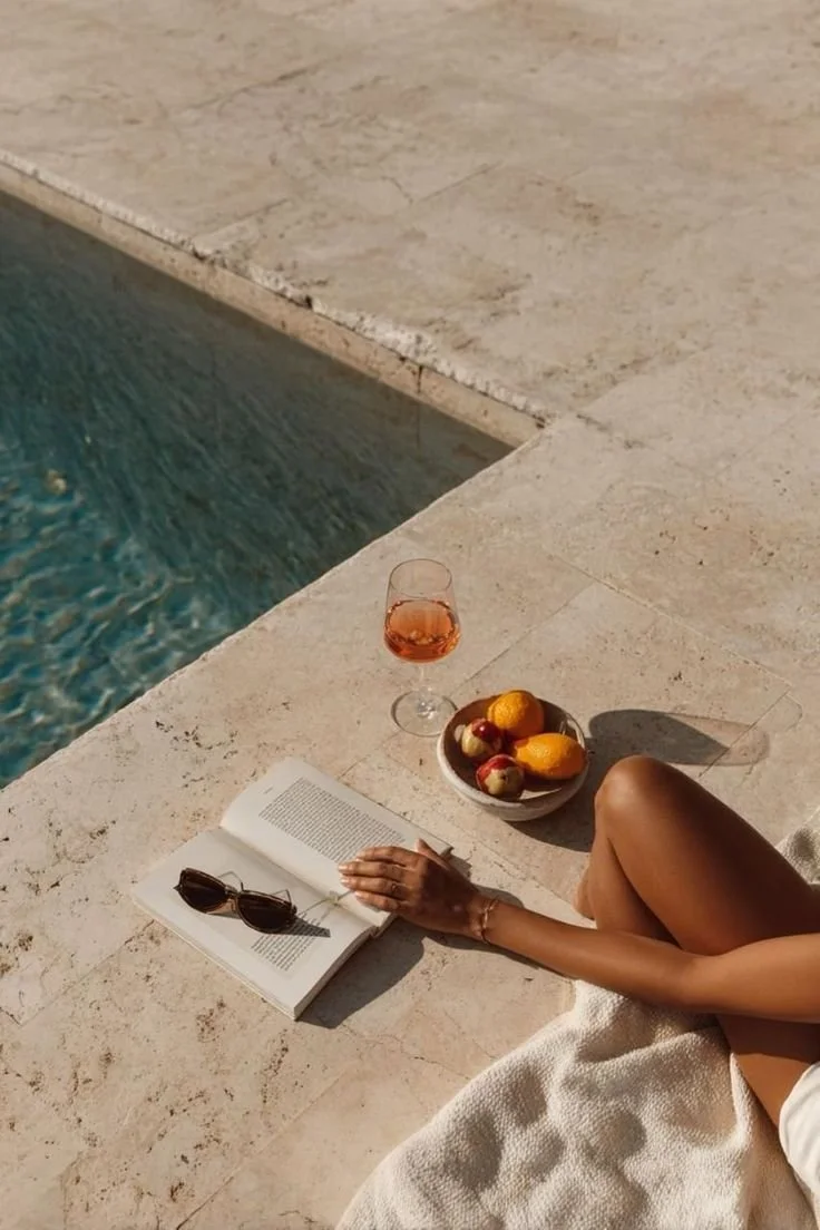 MONTHLY MUST HAVES 015