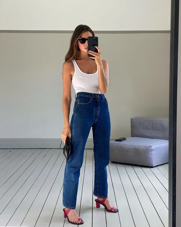 STYLING: BOYFRIEND JEANS
