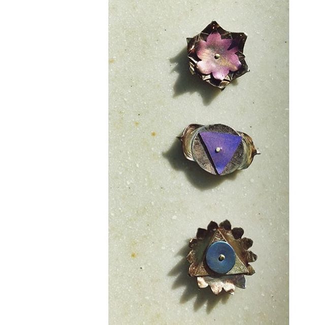 3 of 7 chakra piercings 🙏📿 for a metalsmithing project ✨ so fun to make these &bull;
&bull;
&bull;
&bull;
#metalsmithing #metals #metalworking #jewelry #piercings #anodized #studio #art #chakras #mindfulness #chakra #thirdeye #crownchakra #throatch
