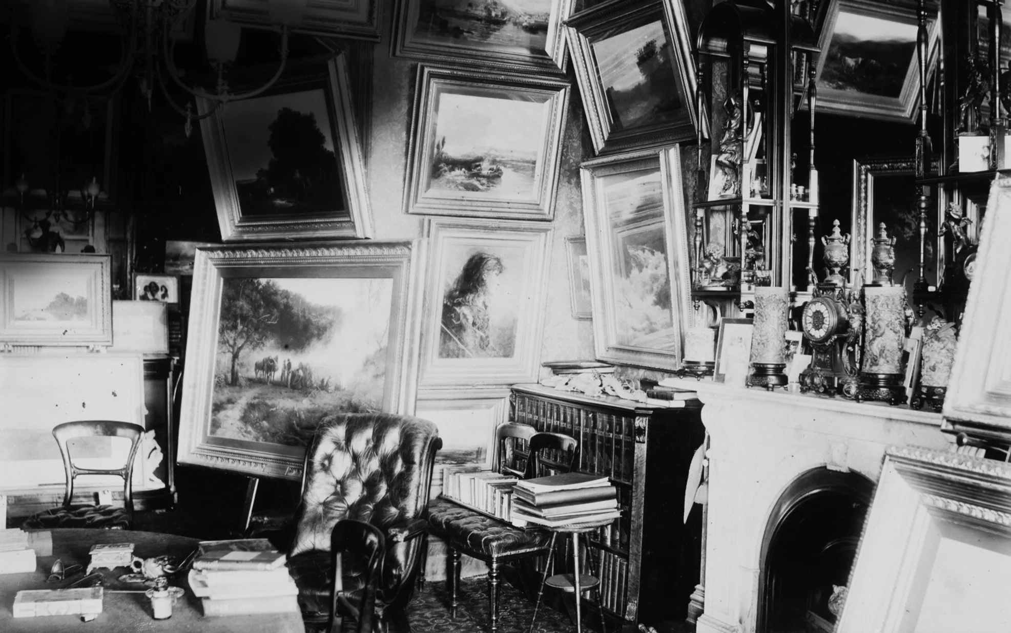 INSIDE-ESPY-b&w.jpg