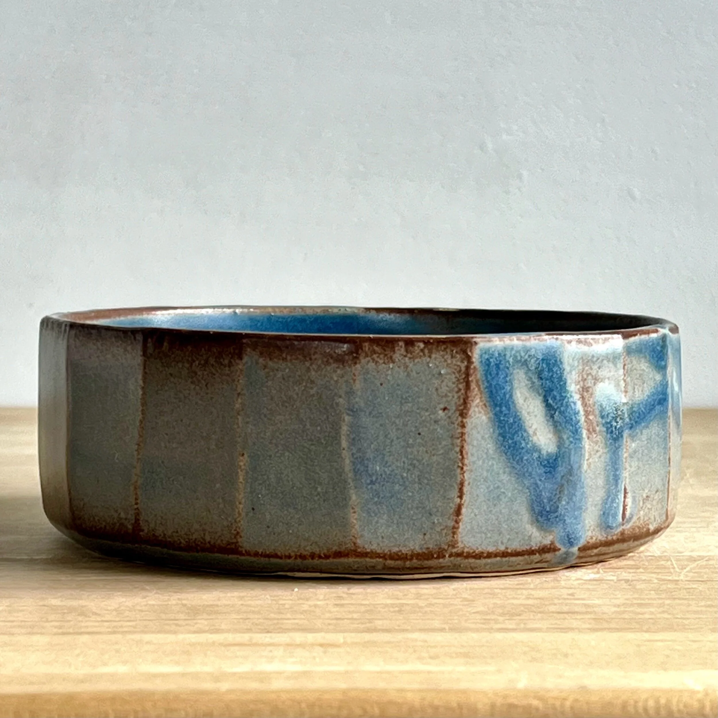 6A384D6F-A255-4A1B-B802-EFA2C5376A2C