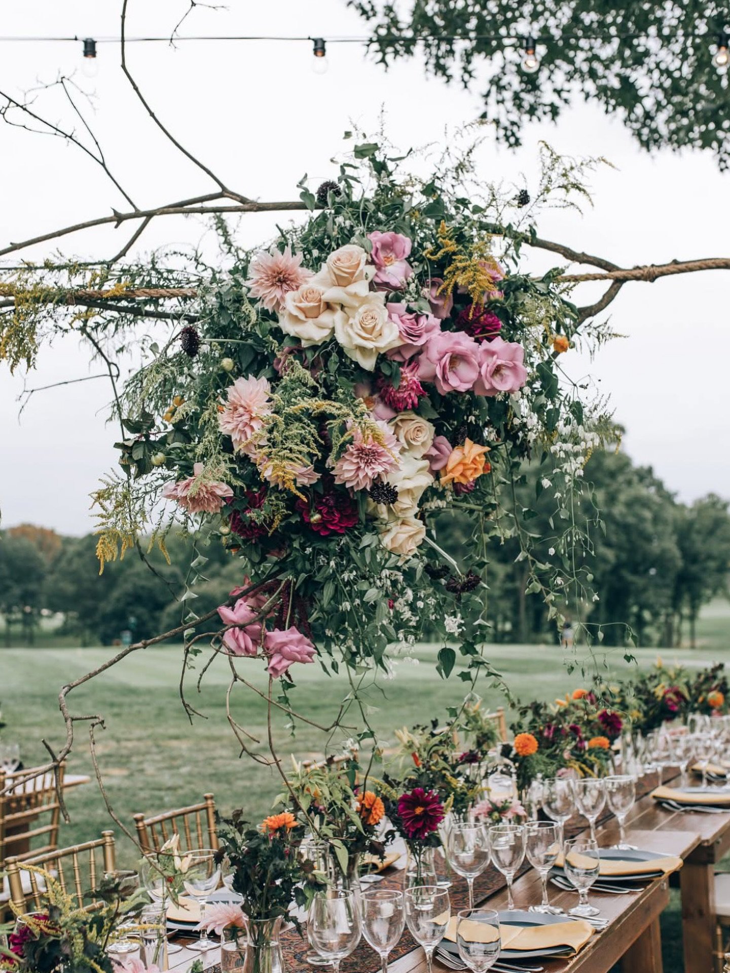 Who&rsquo;s ready to book their next event, no doubt our team will deliver! 

#florist #pollinateandpop #eventdesign #setdesign #freshflowers #excited #letsparty
