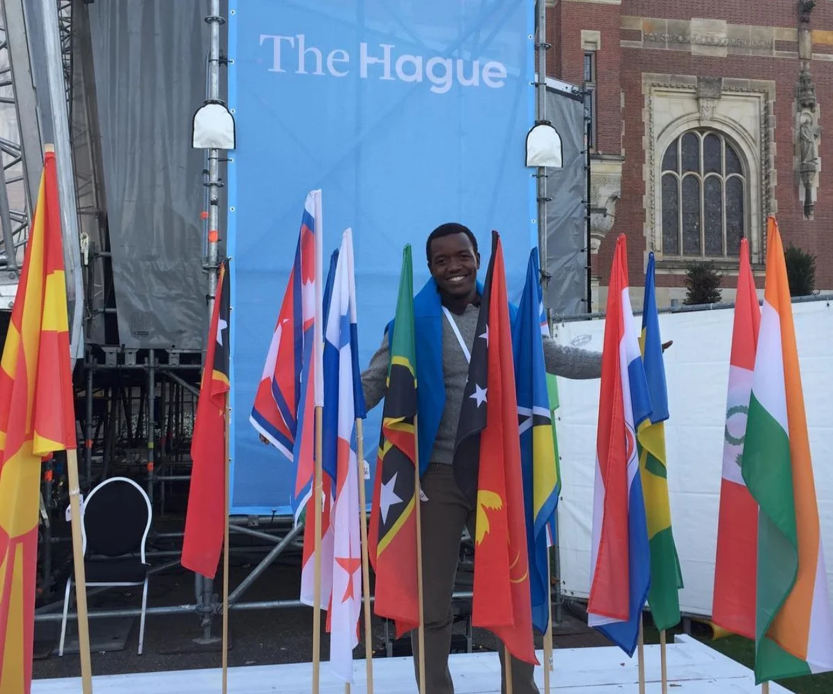 The best thing I like about @oneyoungworld summit is about being culturally unique but humanly universal! #bethepeaceinitiative @oneyoungworld