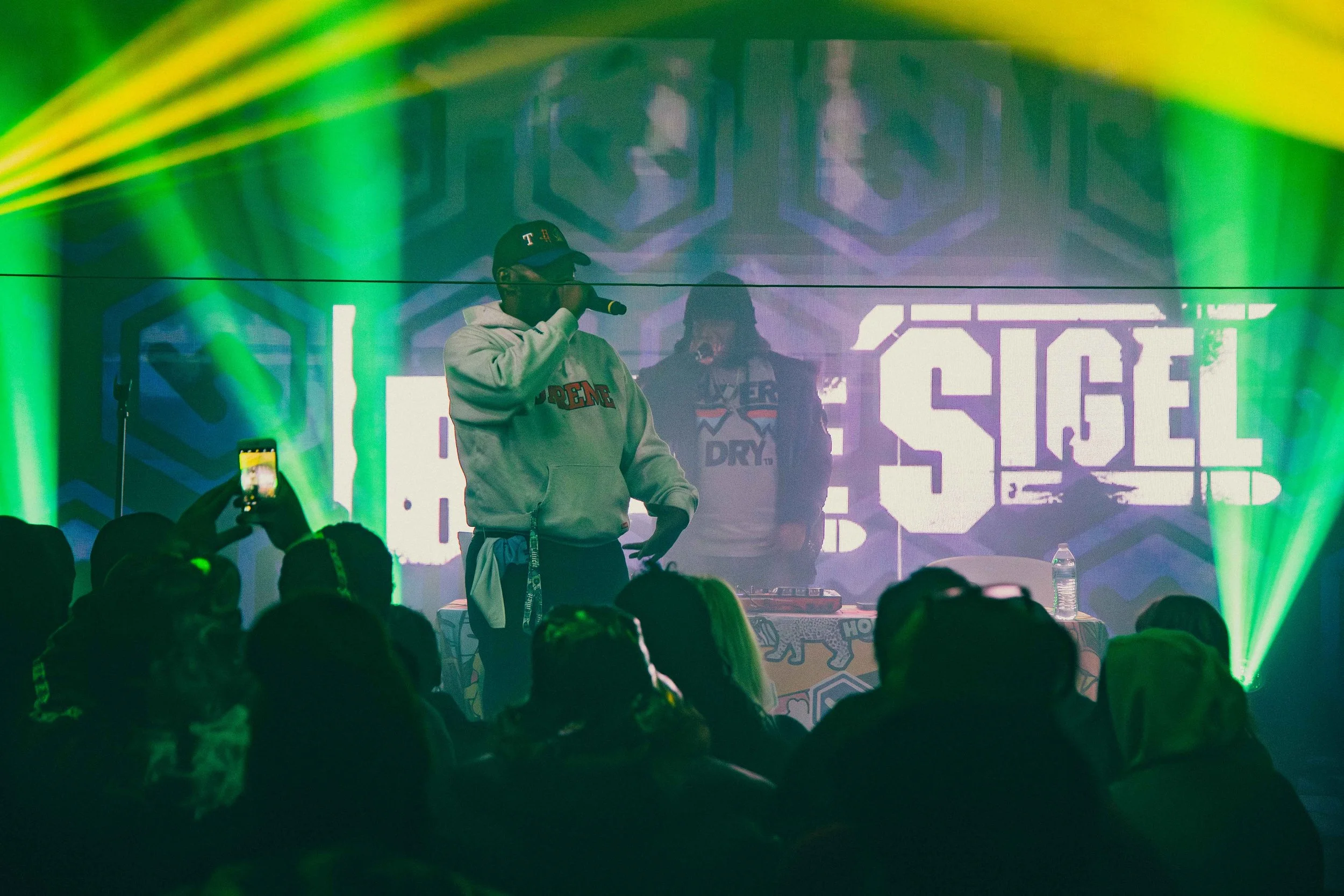 251213_BeanieSigel_HoneyGrove_JM-165.jpg