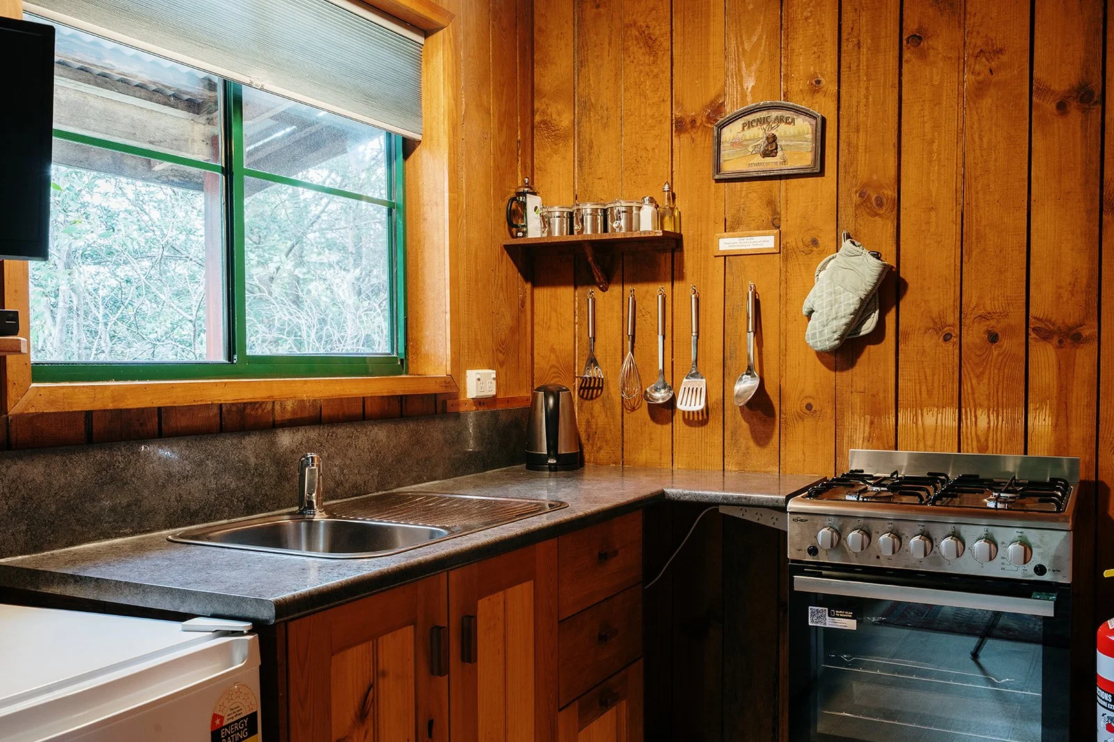 Kitchen 2.jpg