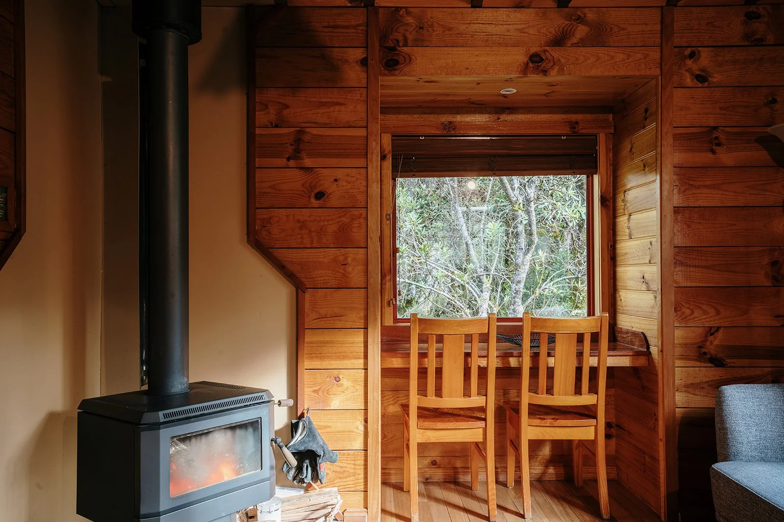 dining and fireplace.jpg