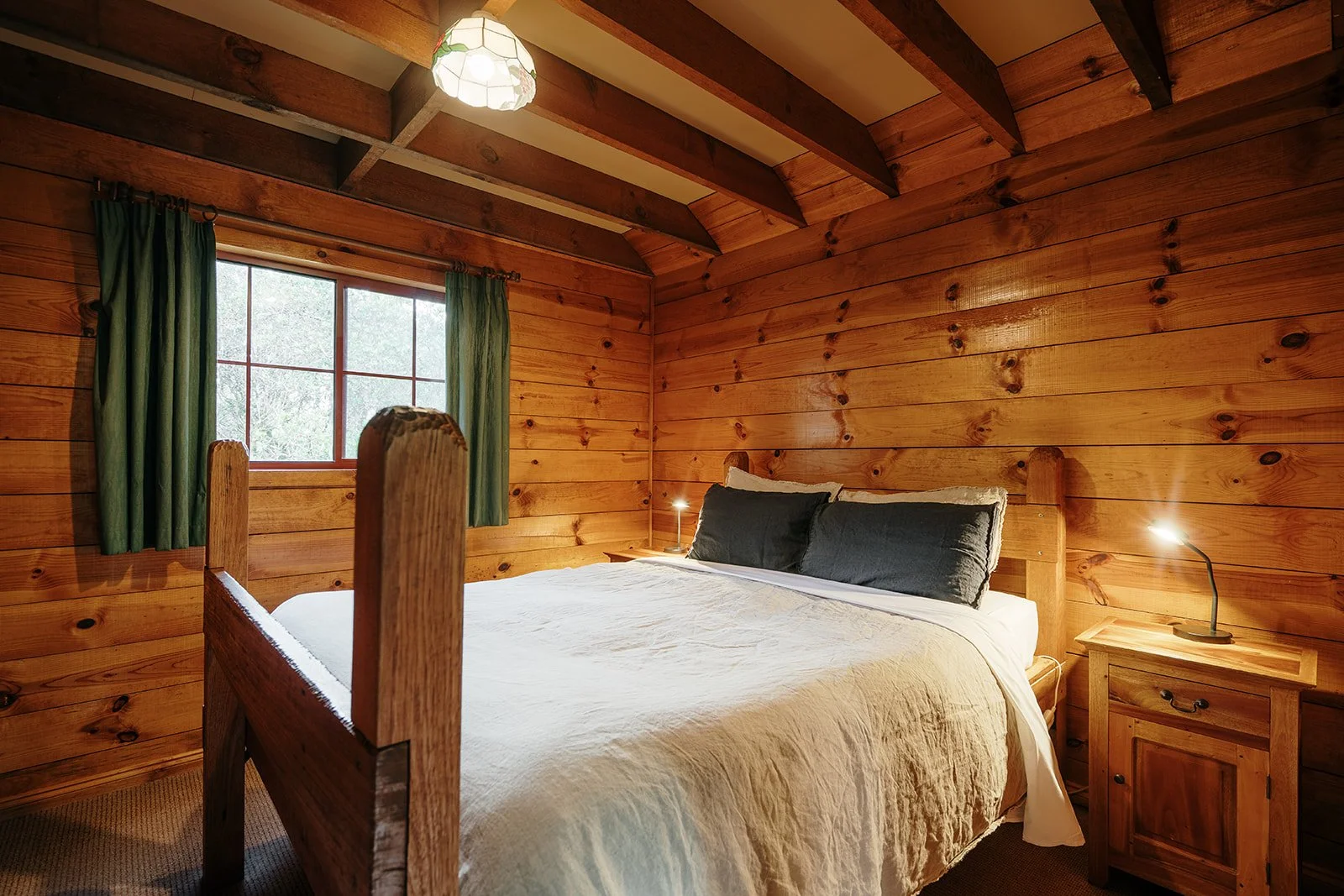 bedroom Highlander Cabins July2026 - 86.jpg