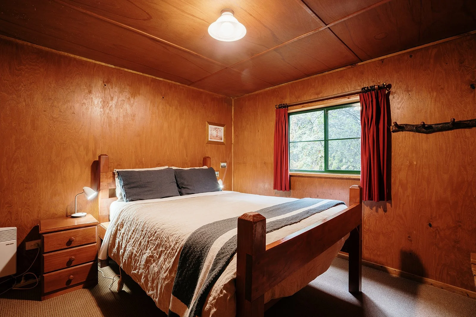 Bedroom 2.jpg
