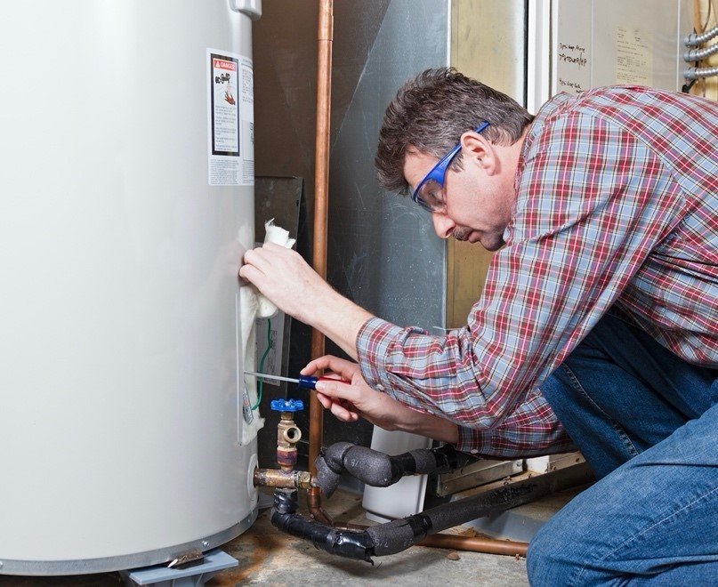 Estimating the Lifespan of a Water Heater - InterNACHI®