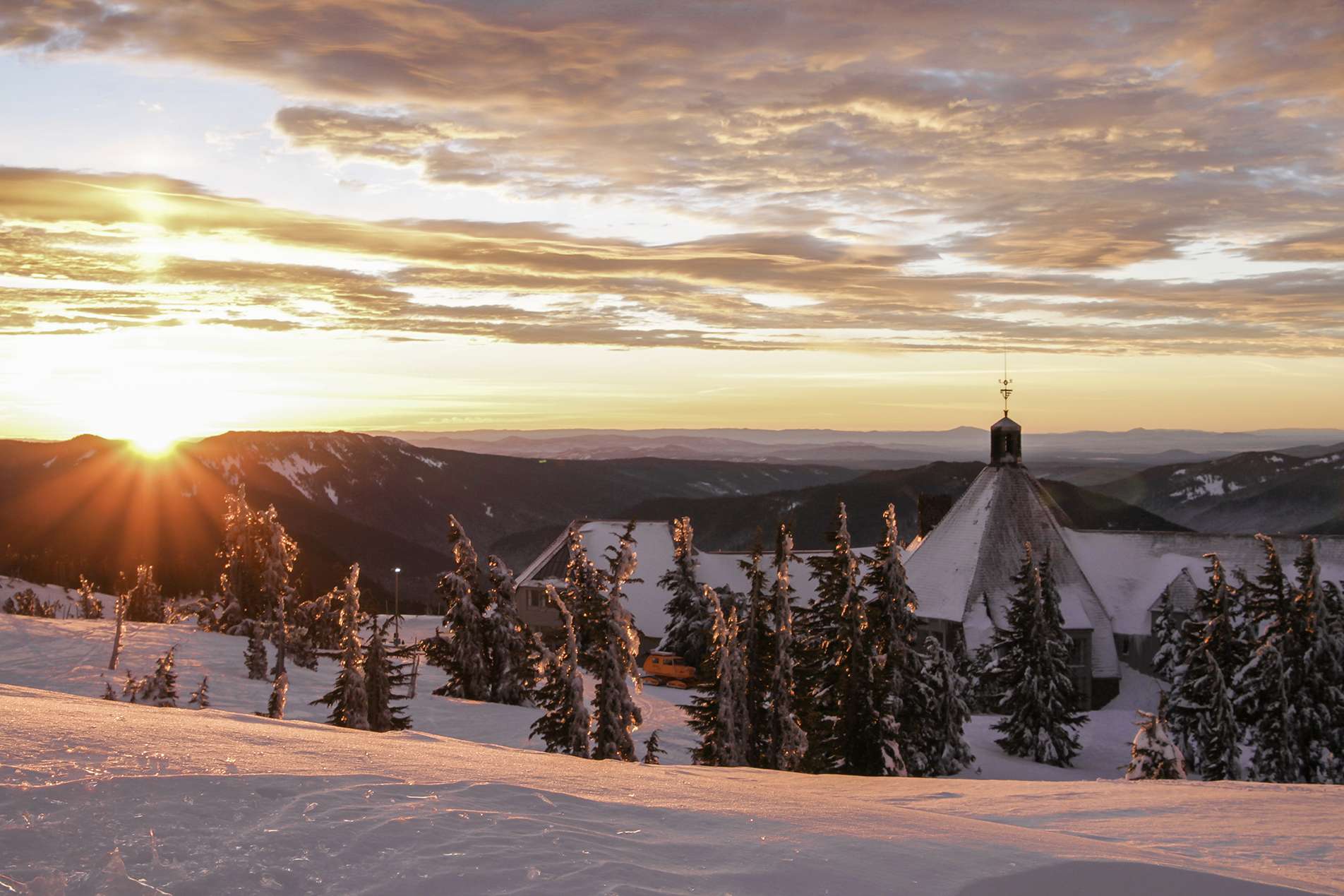 Tye Dye Lodge Sunrise.png