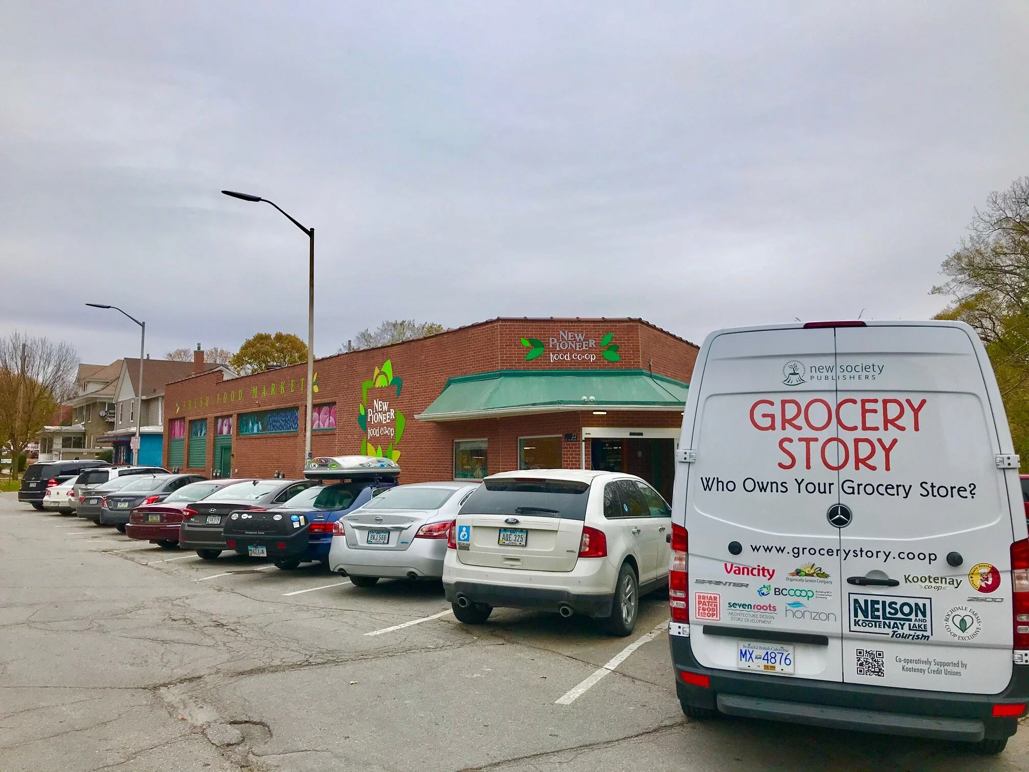 Quick stop at the c.1971 New Pioneer Food Co-op's first of three locations (Iowa City, IA)