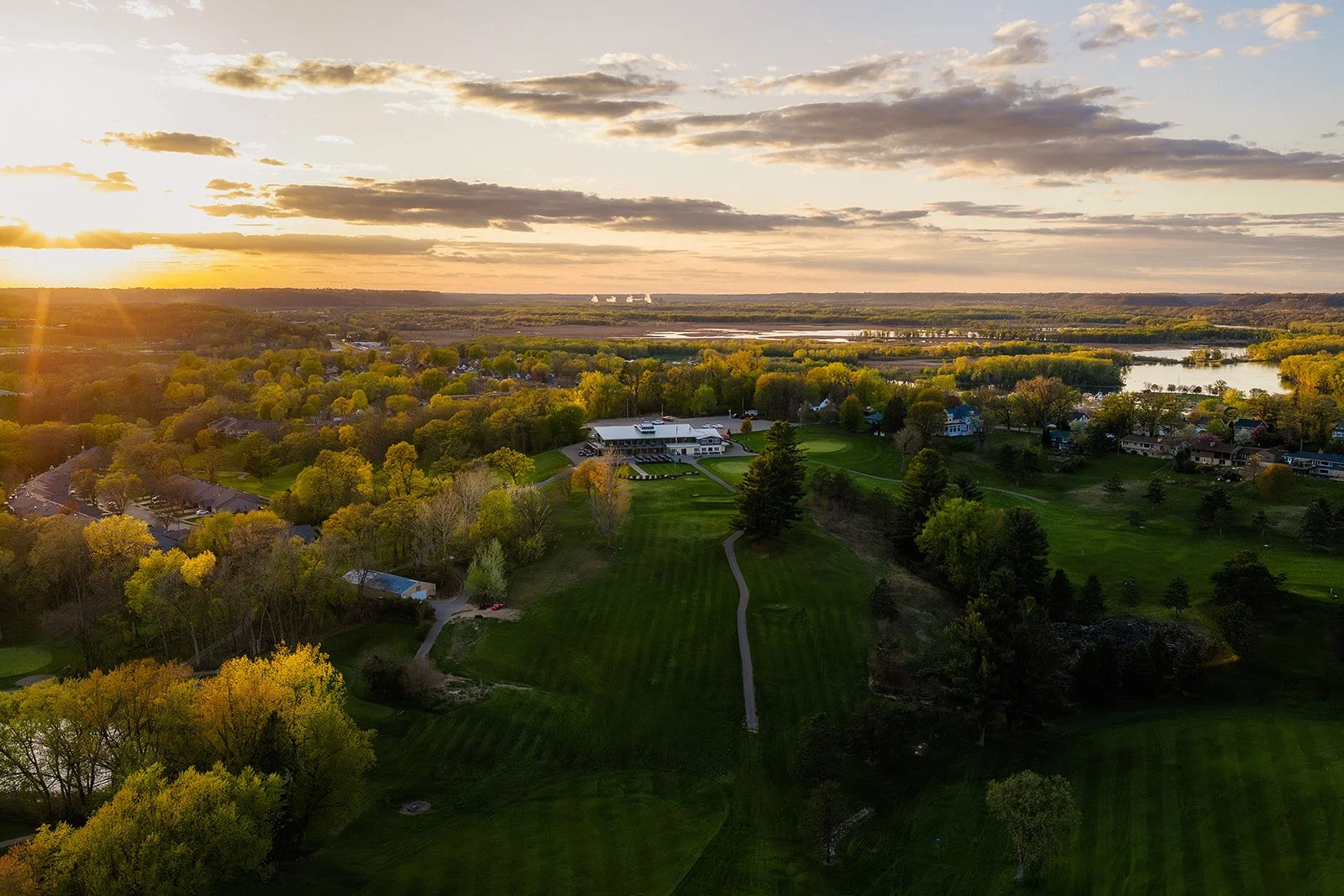 05.01.26_RWGC_AERIAL_CLUBHOUSE_02.jpg