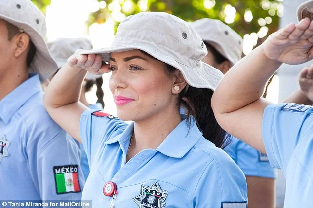 31AF139B00000578-3469193-Sexy_Acapulco_s_police_chief_has_recruited_42_women_aged_18_to_2-a-8_1456819691782.jpg