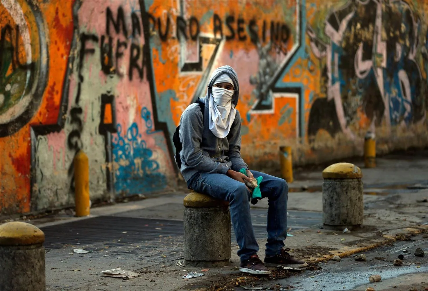 140306-gp-venezuela-story_e09775f8d10f2e5c3b43fbe2e0c12c93.nbcnews-ux-2880-1000.jpg