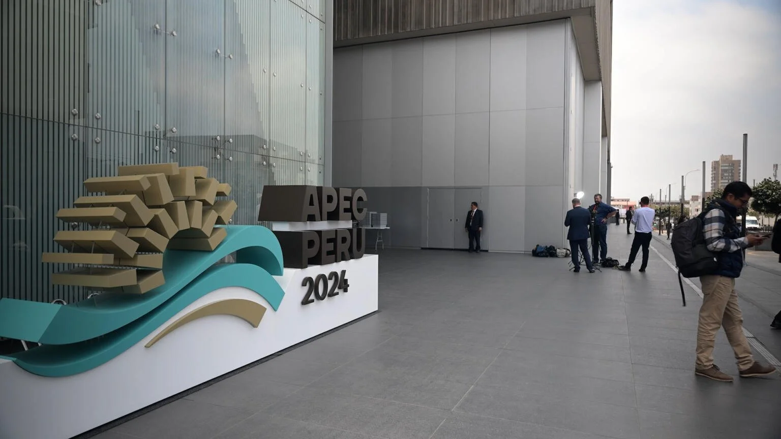 APEC stresses 'people-centered' development