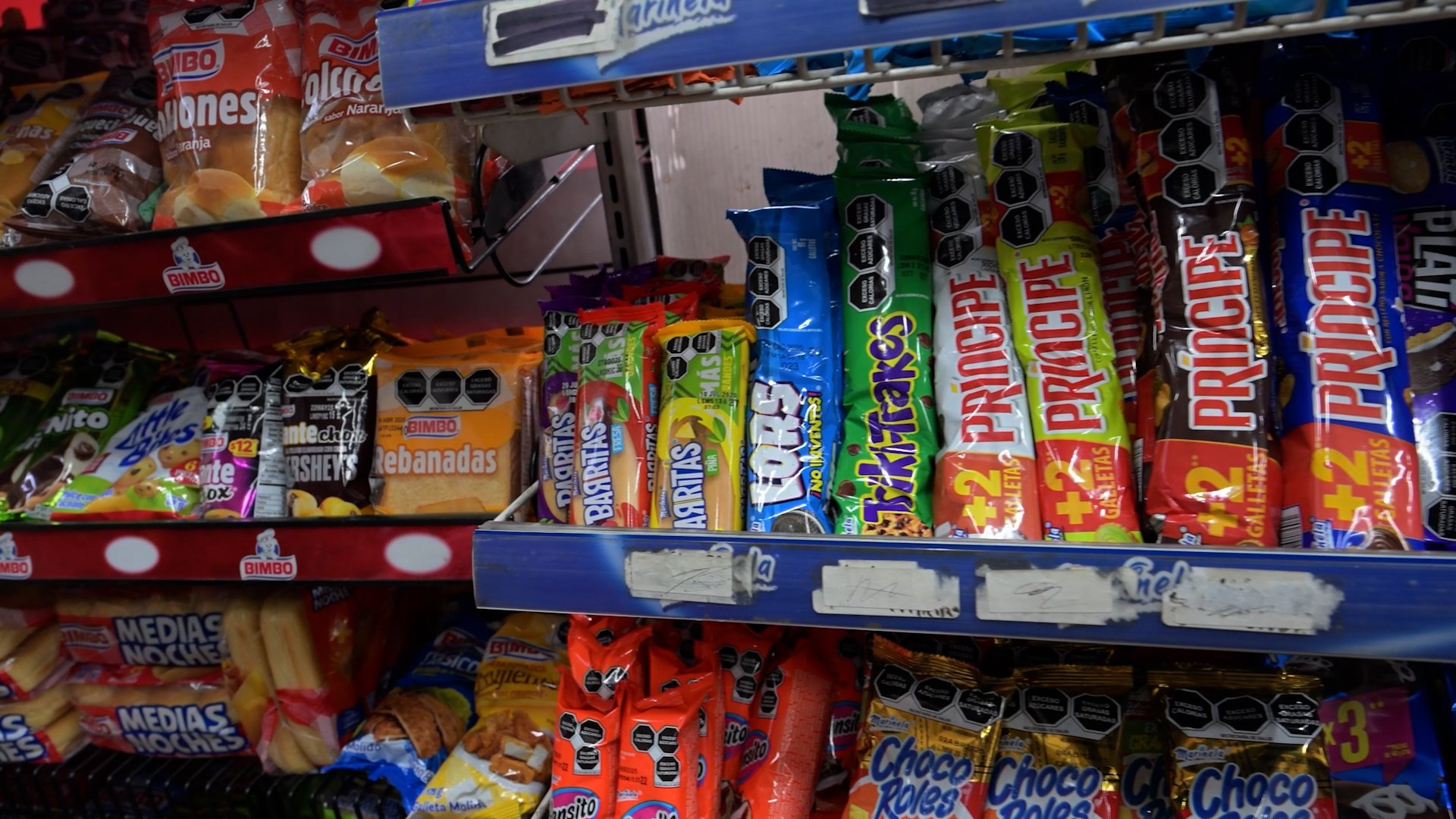 Mexico bans junk food in schools