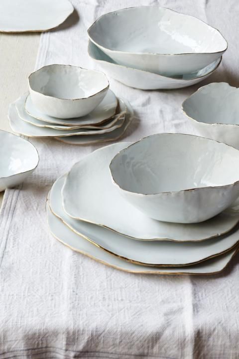 white_plates.jpg