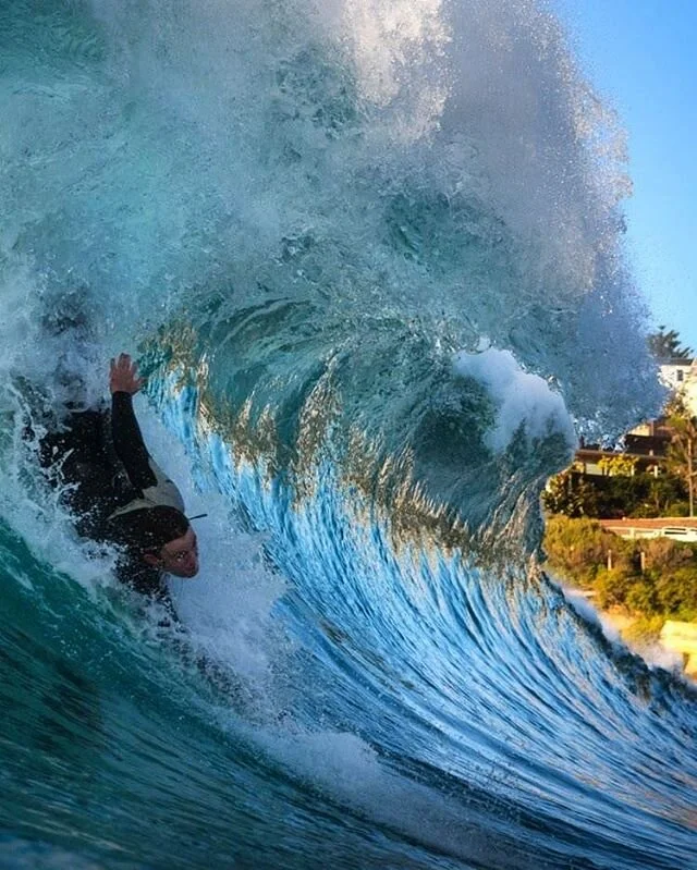 Local @east_sydney_body_surfers charger Lachie @lungmobe doesn't shy away from the bombs, you don't know unless you go. @rugligeri in the spot for the shot 👌
.
#sydneybodysurfing #nswsurfing #whompoforigin #bodysurf #stateofbodigin #easternsuburbs #