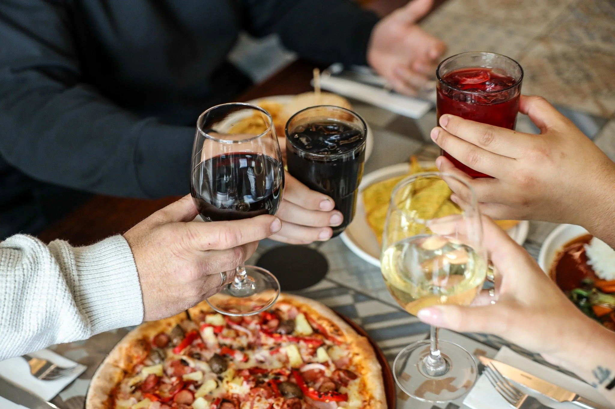 🥂 Cheers to good food, good drinks, and even better company. 🍕🍷

There&rsquo;s nothing better than getting the crew together, sharing a feed, and raising a glass.

Cold drinks, great meals, and the perfect place to catch up. 🍻

Tag the mates you&