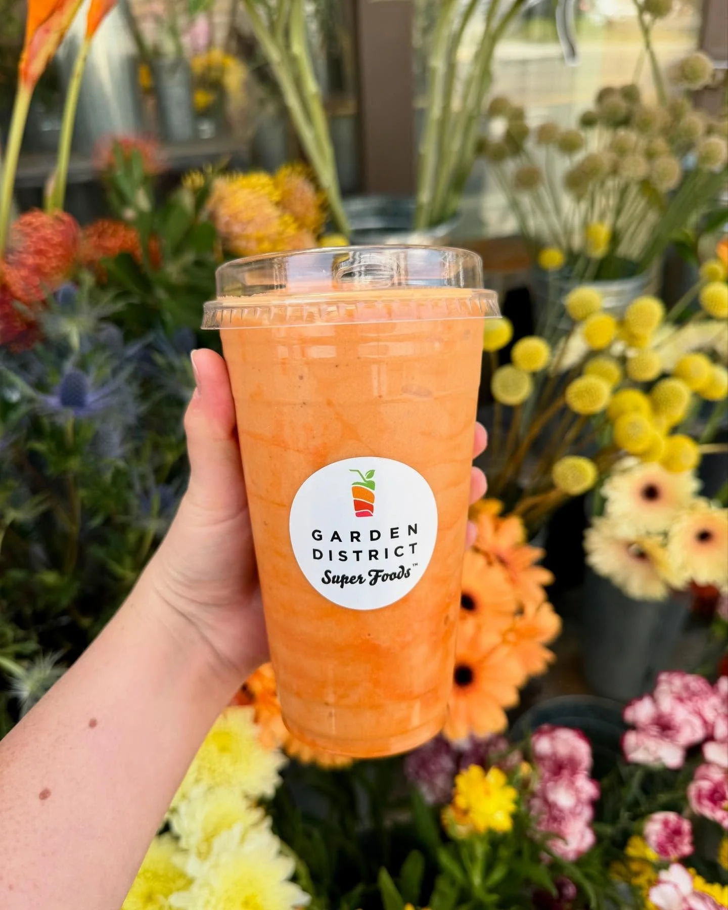 Hello Spring! 🌸🐣 

#gardendistrict #sealbeach #smoothie #springtime