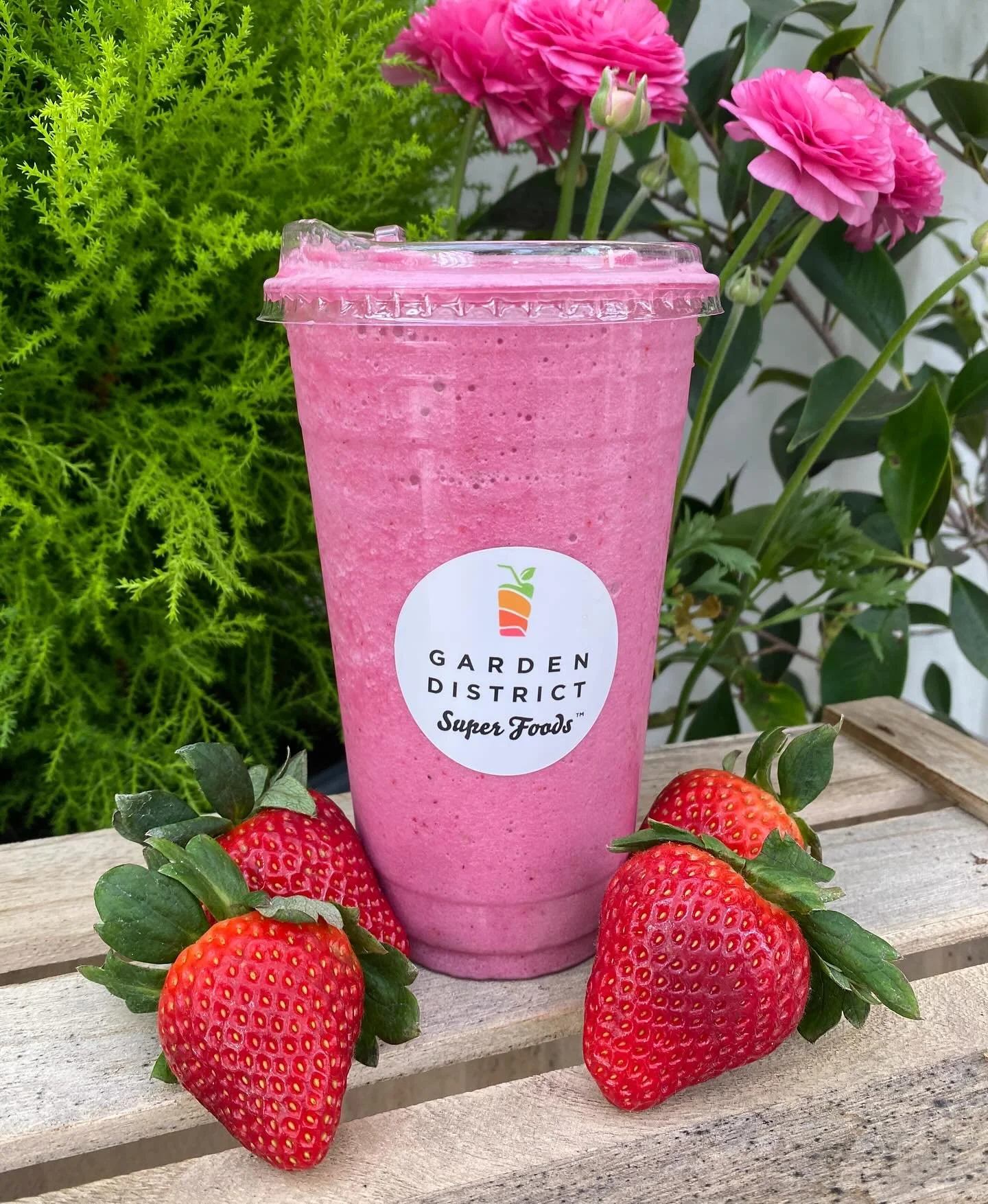 Our Sweetheart Smoothie is back! 💘🍓🍍 

Made with our delicious pitaya base, pineapple, strawberry, coconut milk, and collagen! 💞🩷 Stop by and grab one today 🥰

#valentines #valentinesday #yummy #sealbeach #delicious #oc #dateidea #devynnsgarden