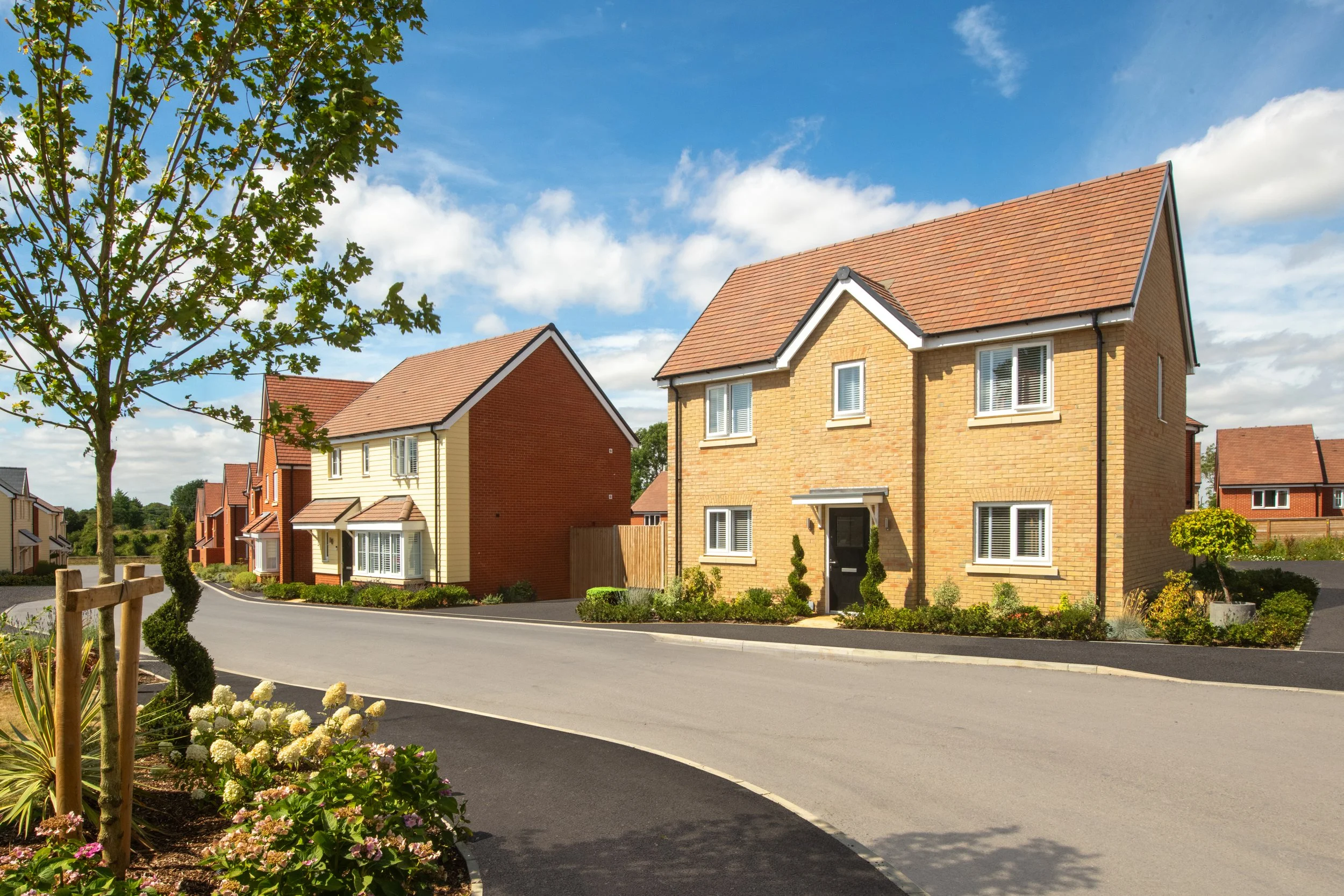 001 BellwayEssex_Hatfield Grove_External_DSC_1595_Website.jpg