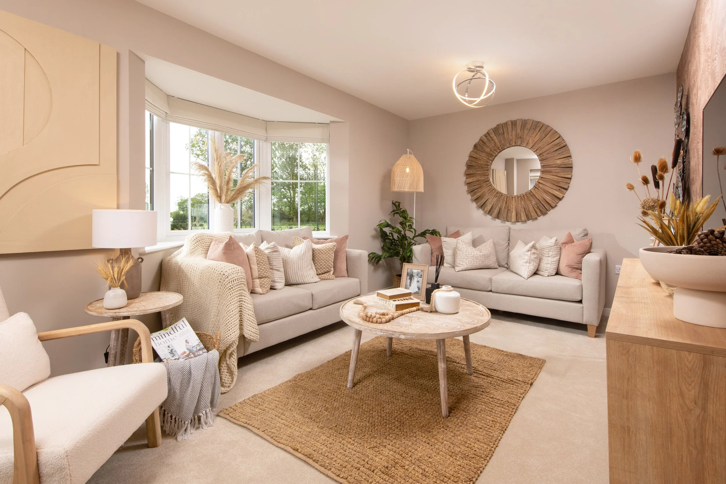 001 BellwayEssex_OakfieldPark_Thespian_Rooms_Website.jpg