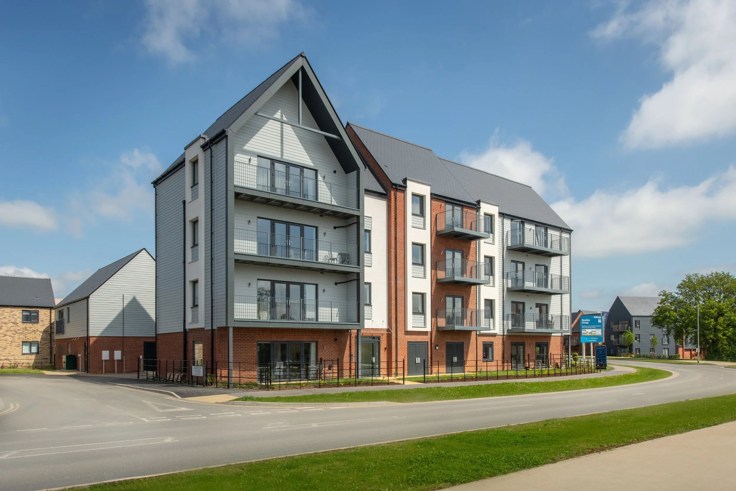 003 BellwayEssex_BeaulieuGrange_Apartment_External_Website.jpg