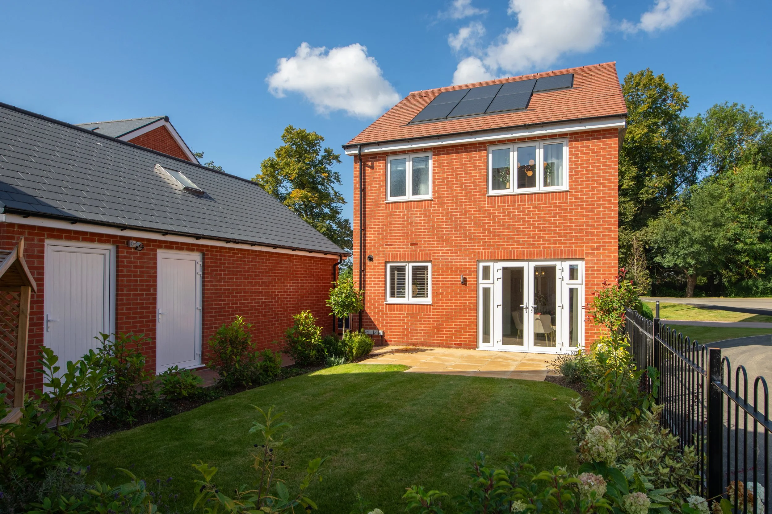 005 BellwayEC_PrimroseGrove_External_Website.jpg