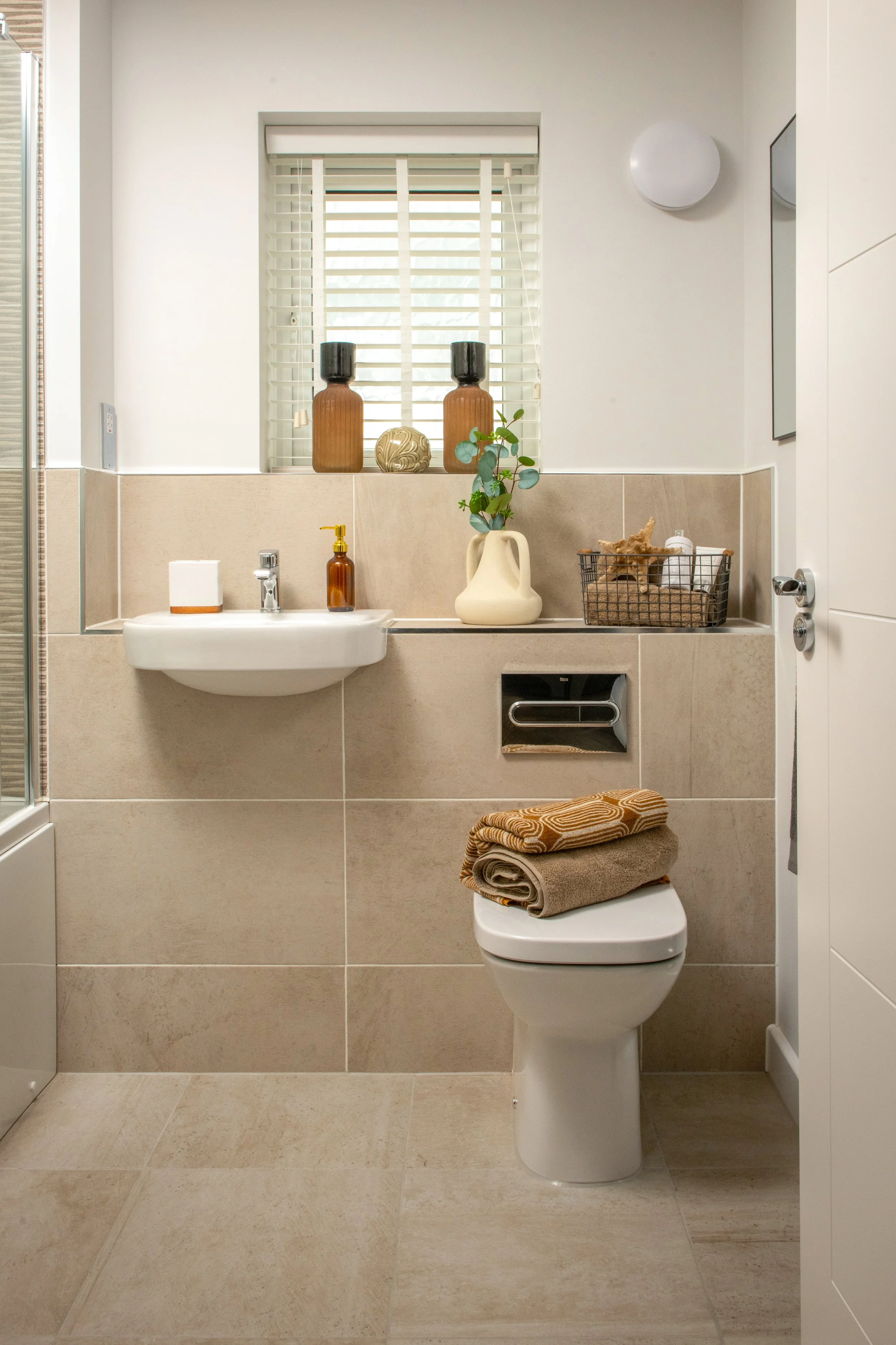 045 CrestNicholson_MeadowFields_Internals_Rooms.jpg