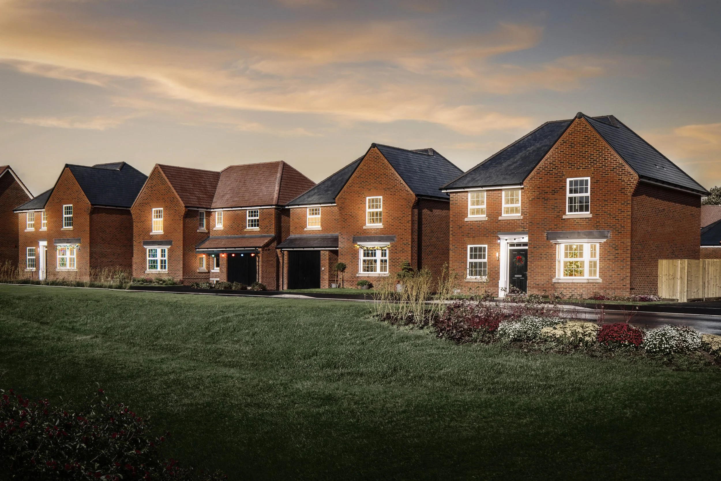 A1071_09_DWH_ErshamPark_Hailsham_StreetScene_Dusk_Christmas.jpg
