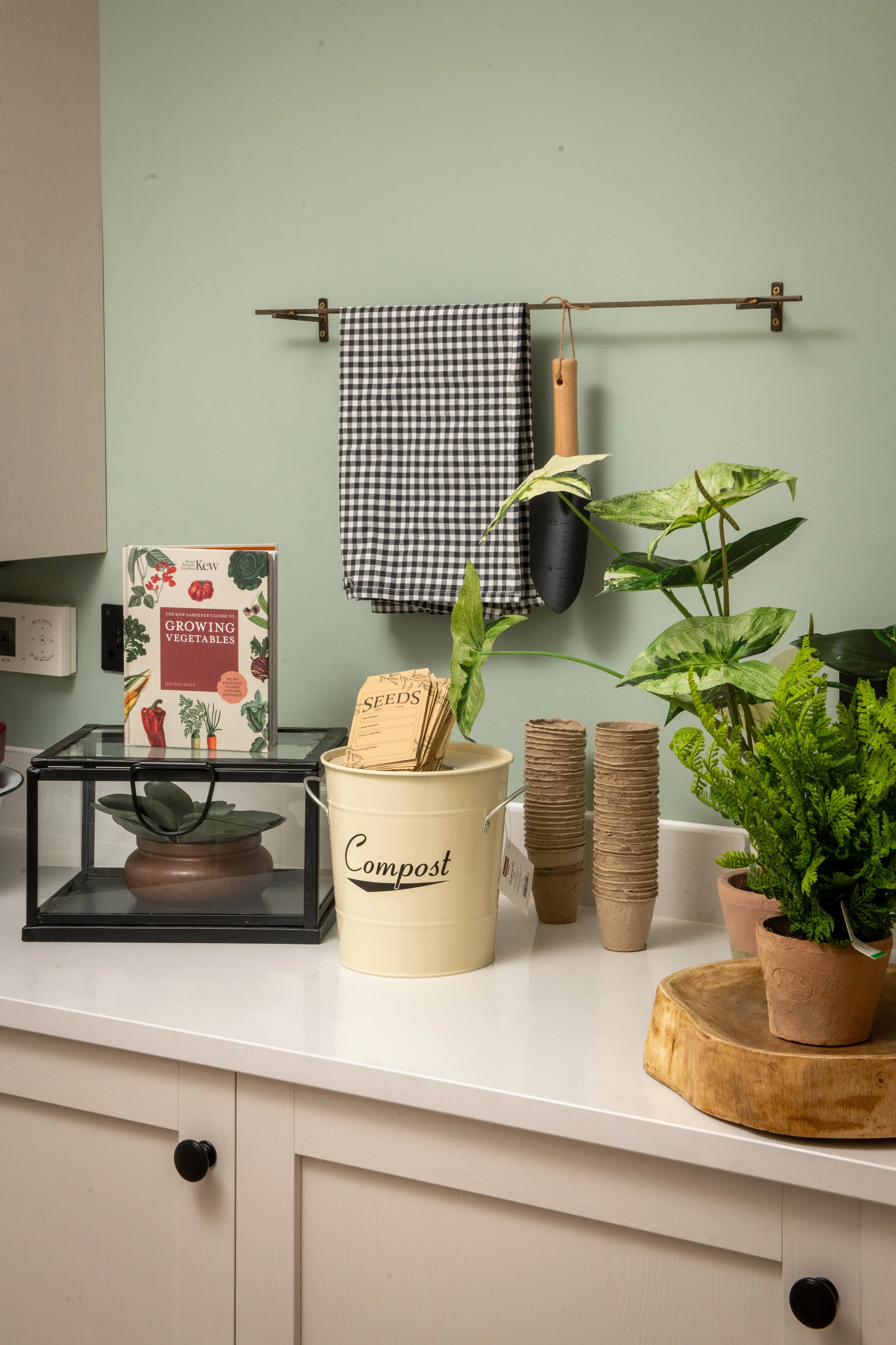 011 Allison_CranbrookGrange_Hazel_Detail-2.jpg