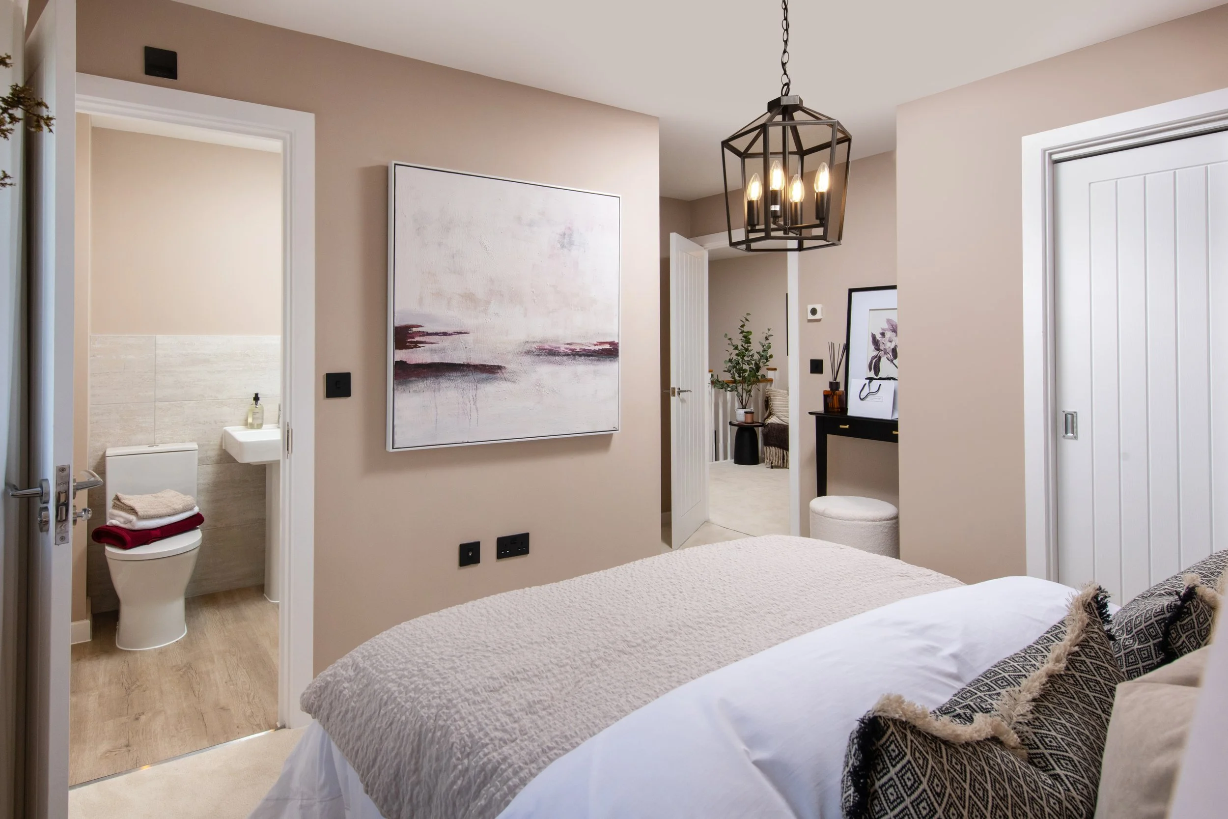 019 Allison_CranbrookGrange_Hazel_Rooms.jpg