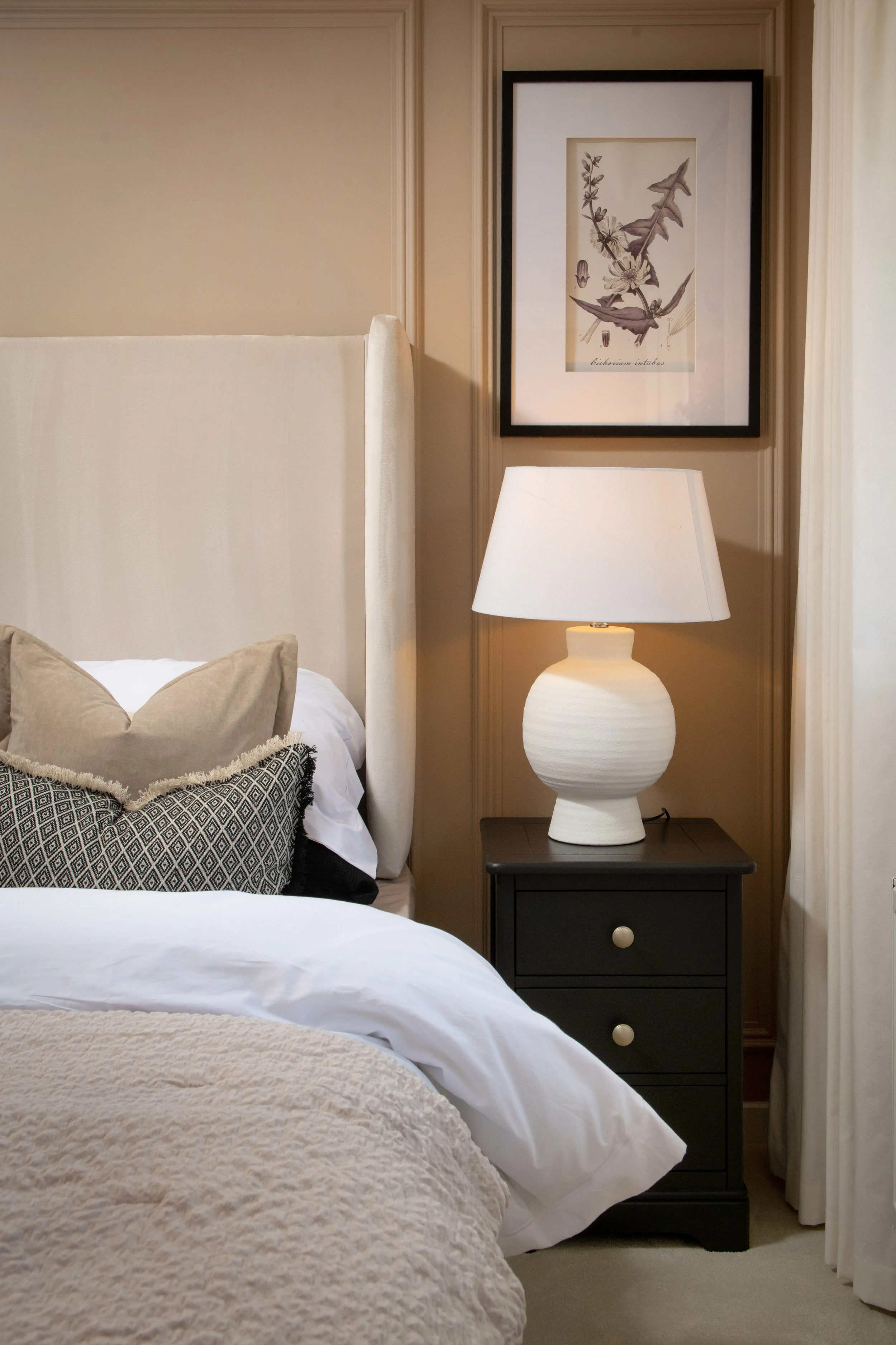 020 Allison_CranbrookGrange_Hazel_Detail.jpg