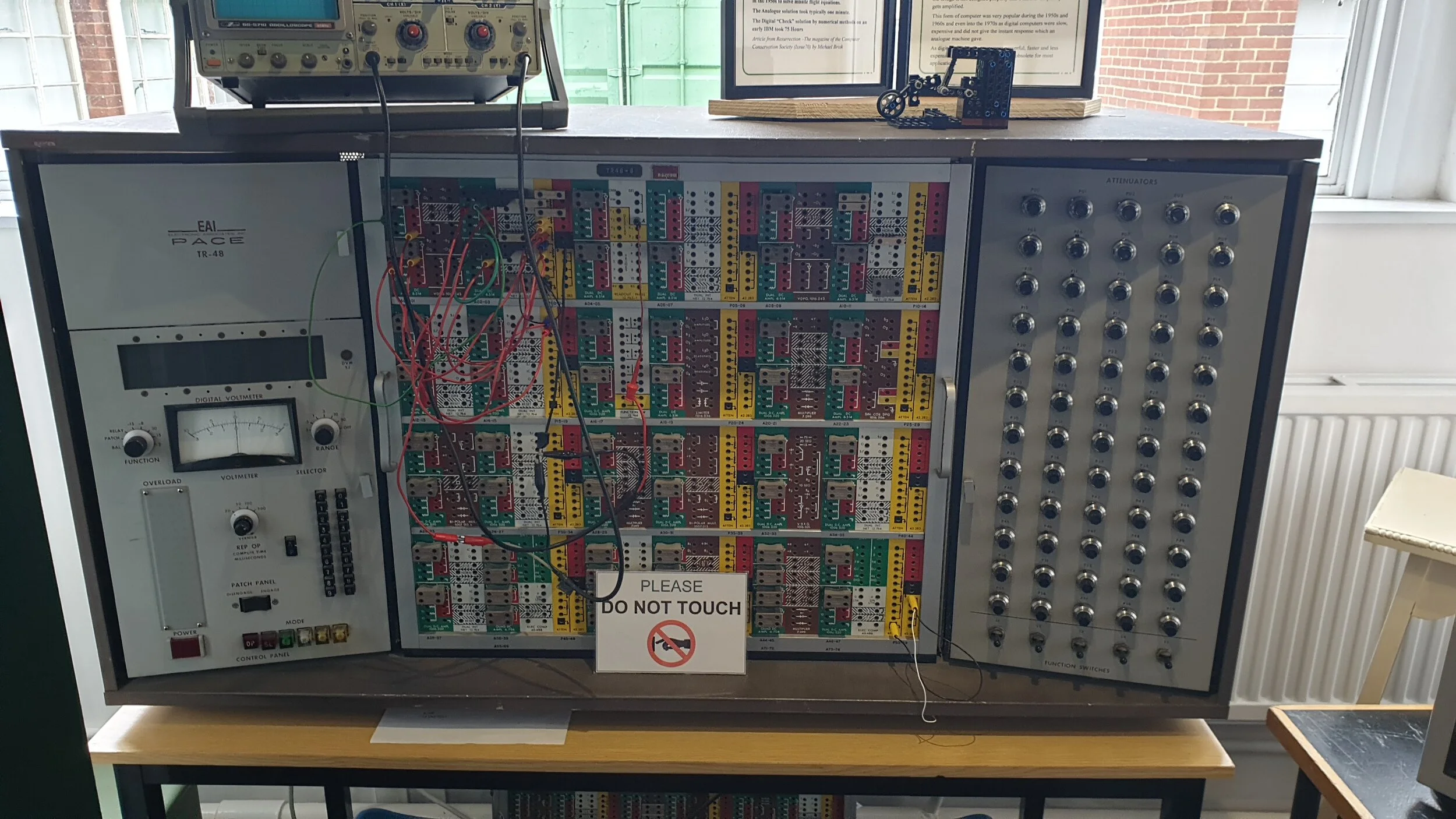Pace TR-28 Analogue Computer 1.jpg