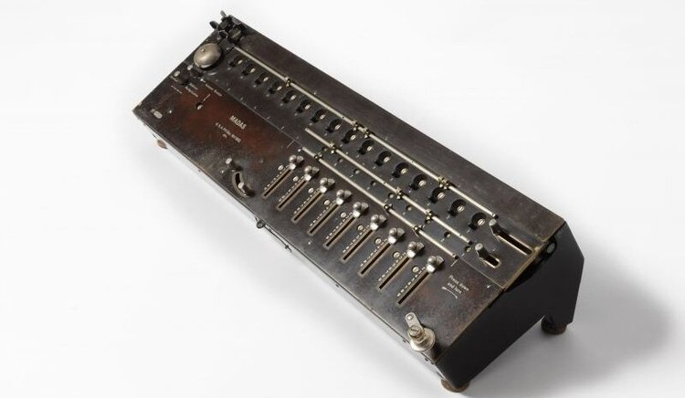 Slide Rules & Calculators — The National Museum of Computing
