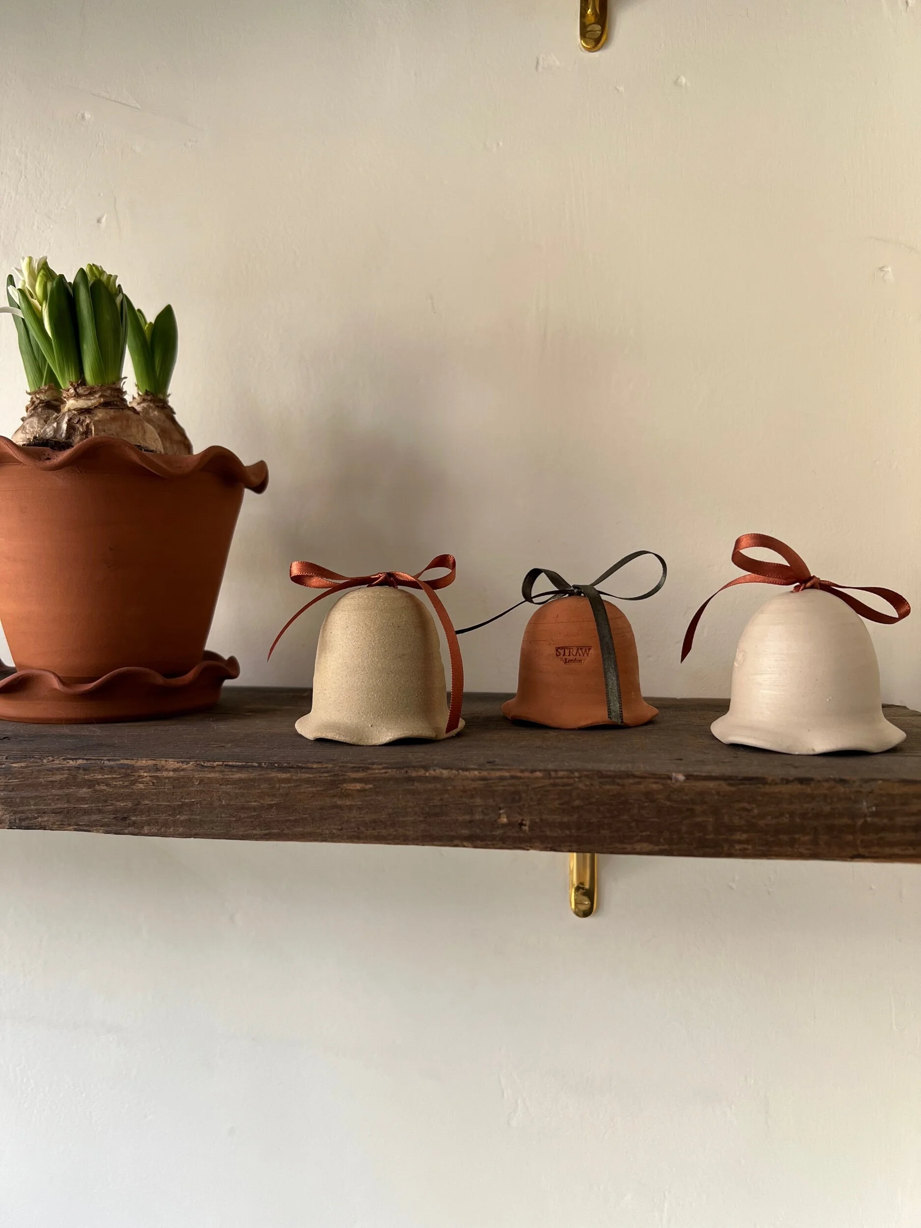 AA6E4992-0615-424A-9A44-2B2213FA14BD