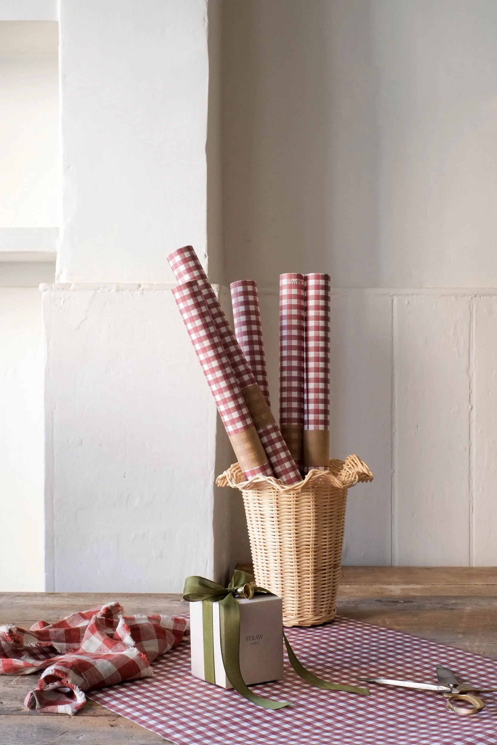 DCDE7ABB-D4E1-409D-B8D1-E8F824DE133E