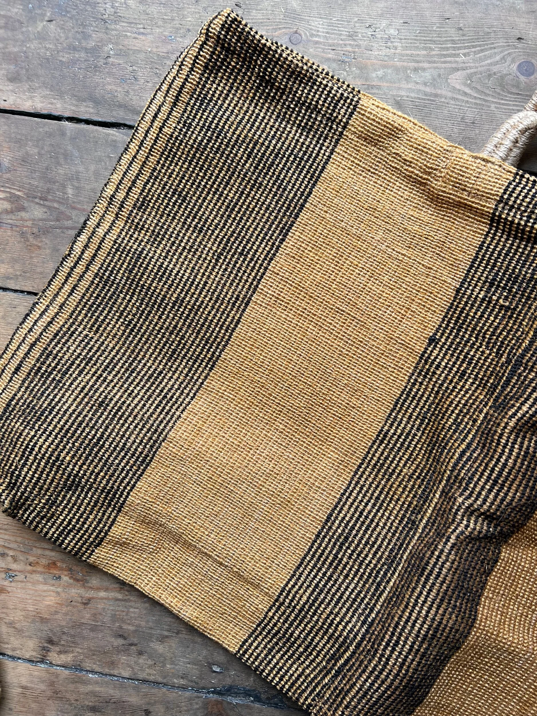 1FFAD692-77F7-48D1-BA9E-522A5C331CB8