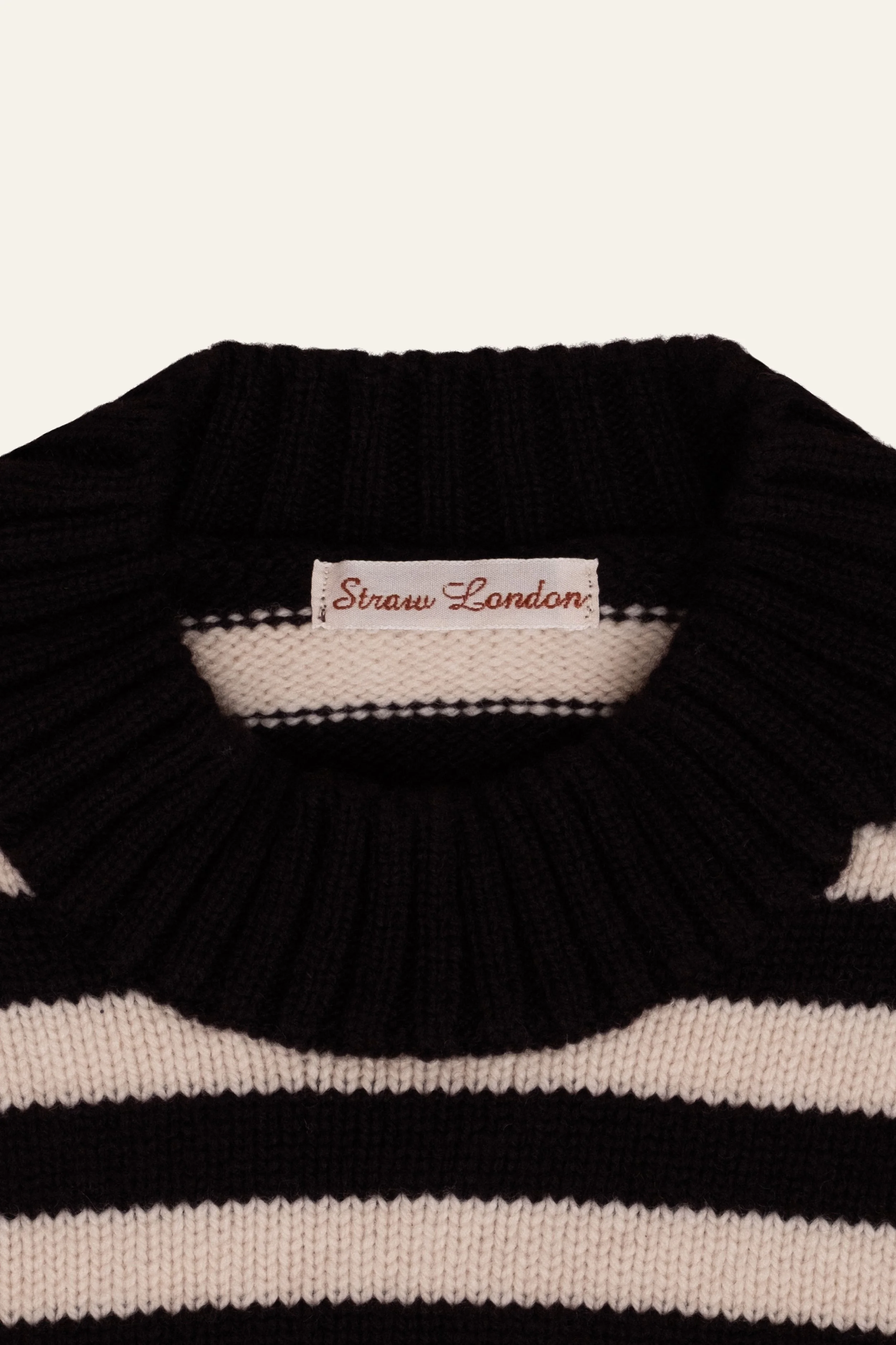 Straw-London-Brown-Detail-1.jpg