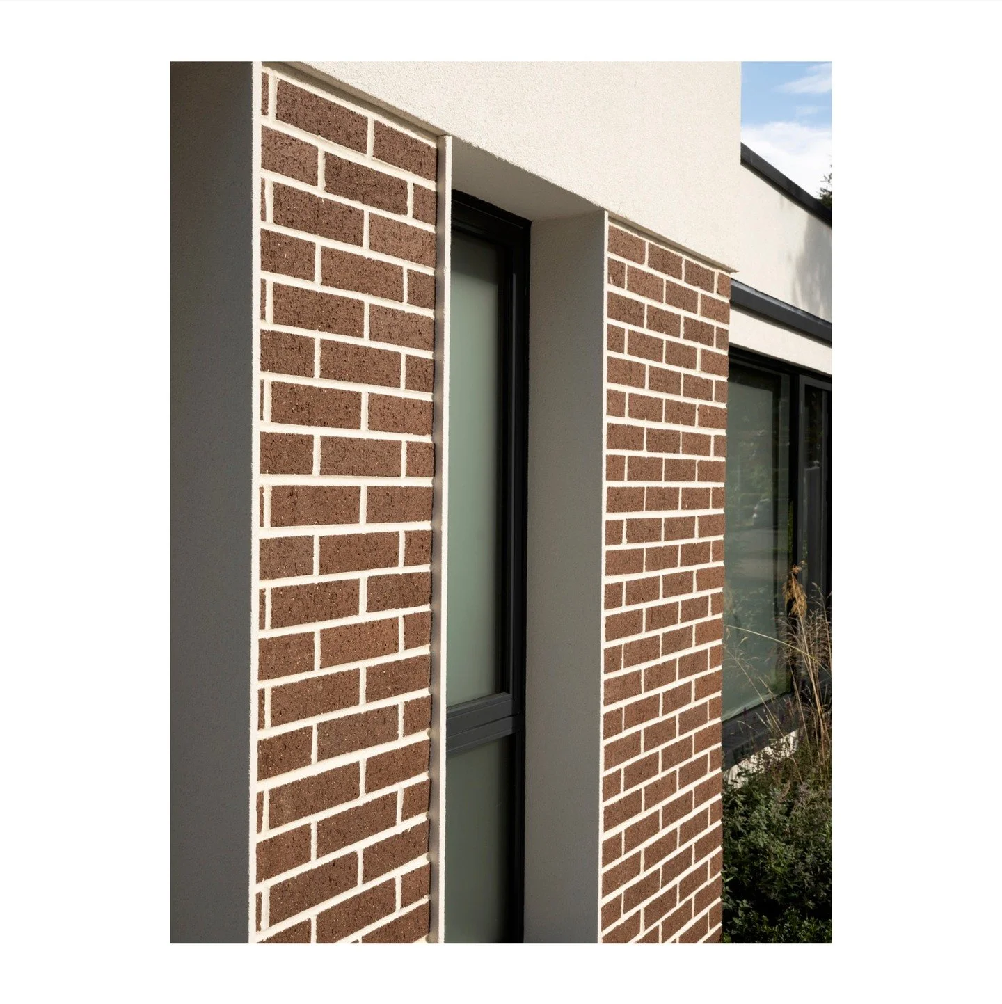 .
D U N D R U M - C O M P L E T I O N
5 of 5

Slotting neatly into the urban context, whilst also extending to front rear and side over two levels and externally insulating is always a challenge. 

Here hints of period appropriate brickwork is used t