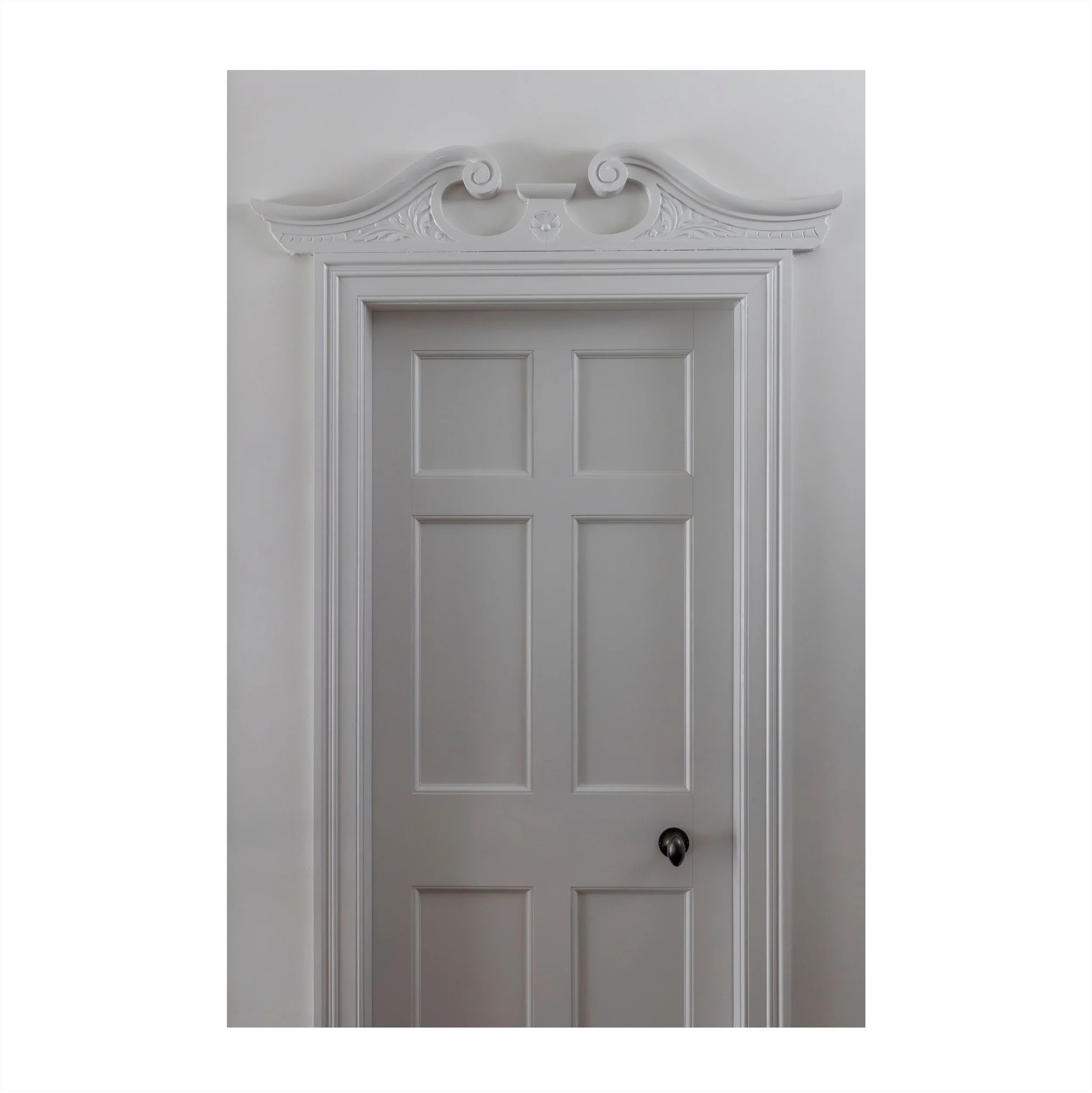 G E O R G I A N - R E S T O R A T I O N 
at M O N K S T O W N
2 of 5 

It&rsquo;s all in the details. 🔎

A core priority for this Monkstown restoration was preserving the architectural integrity of the original front rooms. We meticulously conserved