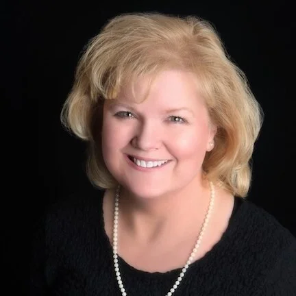 Solidarity Hour... The One with Maggie DeCan