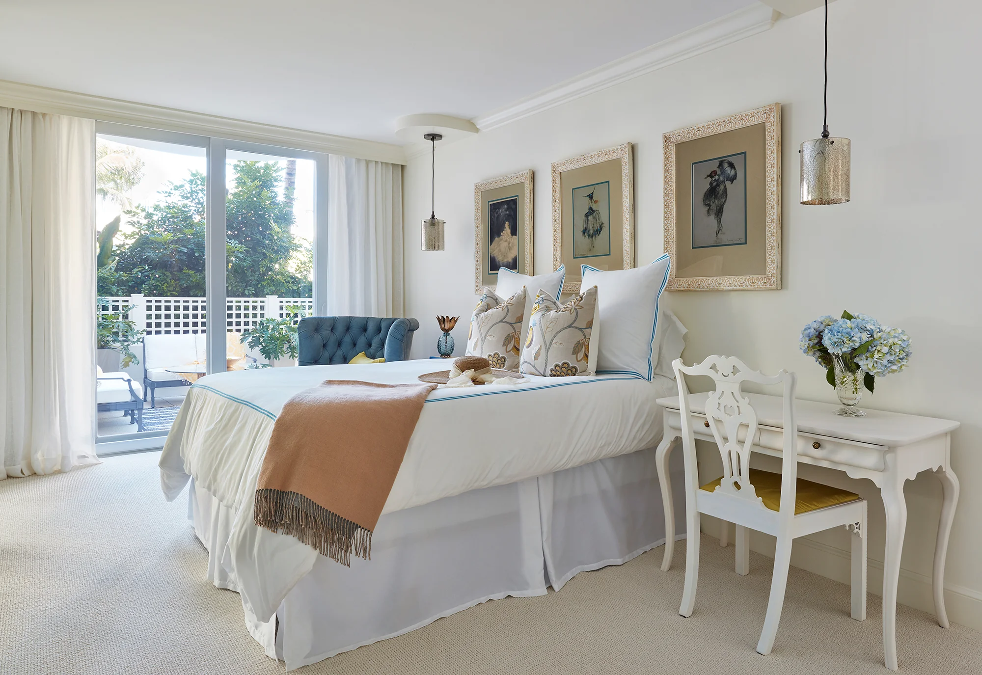 Linda-Sinisi-BlueBedroom.jpg