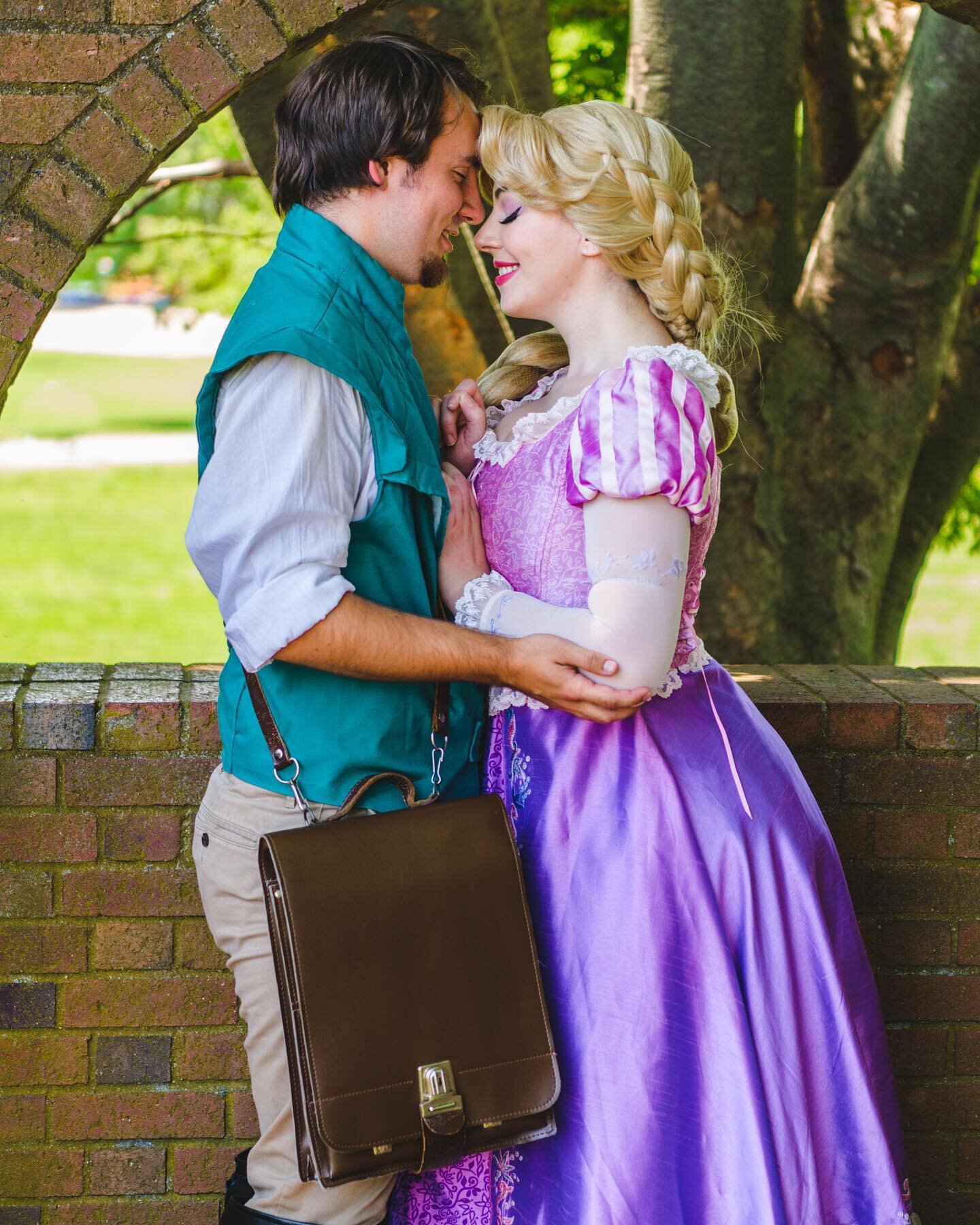It's #TrueLoveTuesday! This week's royal couple is Rapunzel and her Ruffin Prince! Book them together to find a new dream and save! 💜
✨✨🍳💼 🌼🦎✨✨
Book at www.sparkadreamprincessparties.com!
.
📸: @jennplantography 
.
.
.
.
.
.
.
.
.
.
.
.
.
.
.
#D