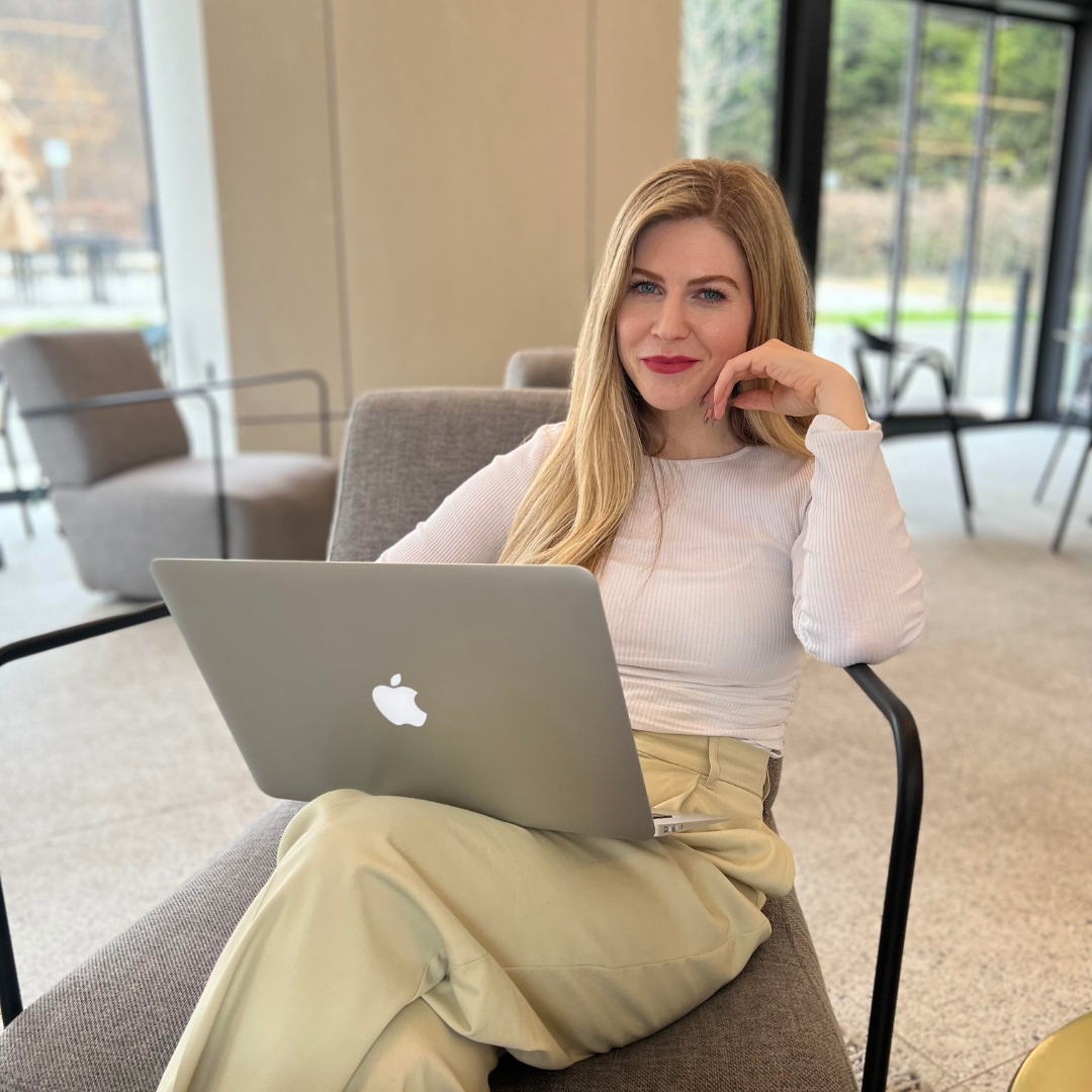 Kaj bi povedala sebi kot najstnici?