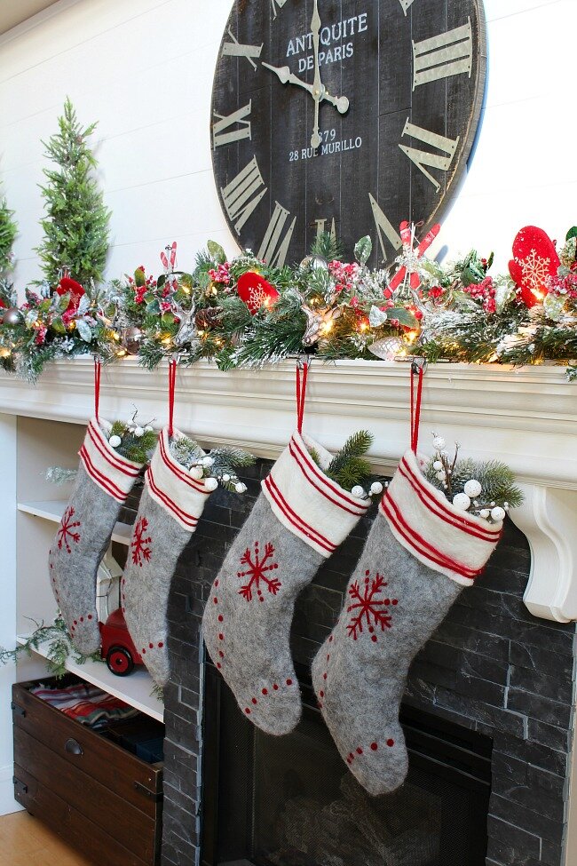 Blogmas: Bookish Stocking Stuffers 